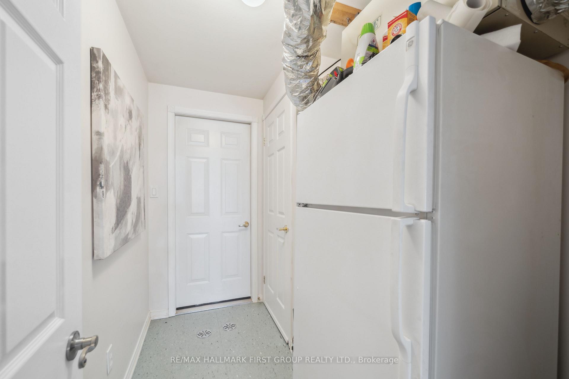 Photo 23 of 811 Greystone Court, Oshawa, Pinecrest — HOMEH