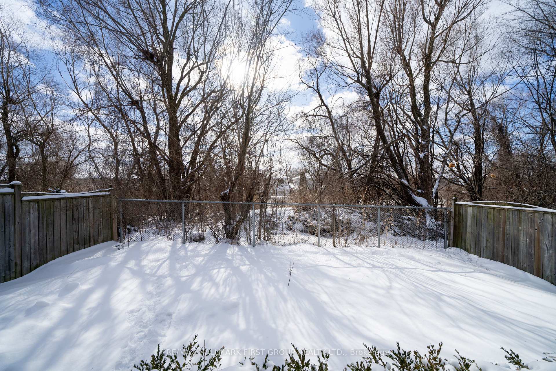 Photo 25 of 811 Greystone Court, Oshawa, Pinecrest — HOMEH