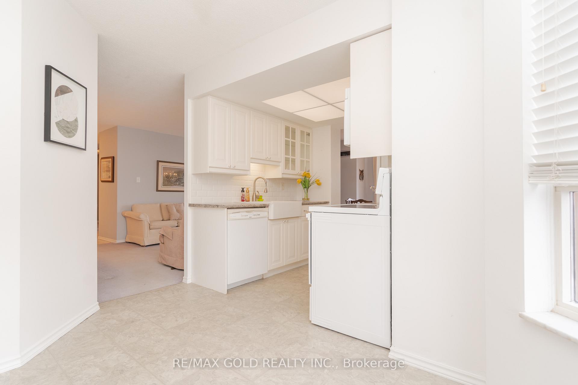 Photo 14 of Unit 509, 20 Cherrytree Drive, Brampton, Fletcher's Creek South — HOMEH