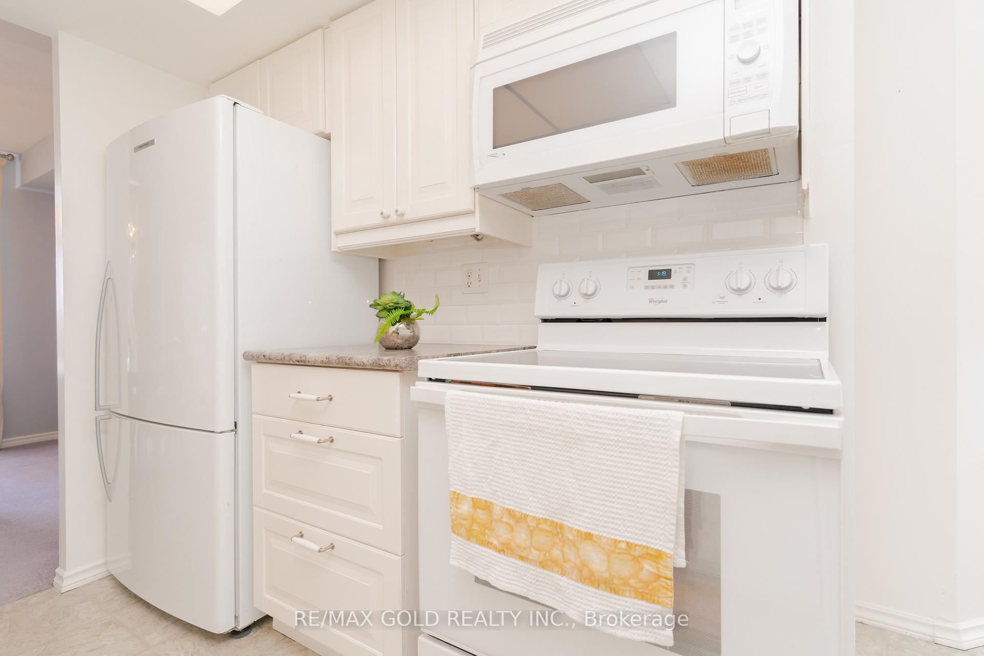 Photo 15 of Unit 509, 20 Cherrytree Drive, Brampton, Fletcher's Creek South — HOMEH