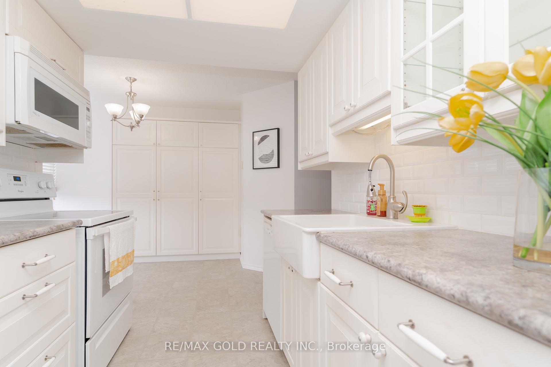 Photo 16 of Unit 509, 20 Cherrytree Drive, Brampton, Fletcher's Creek South — HOMEH