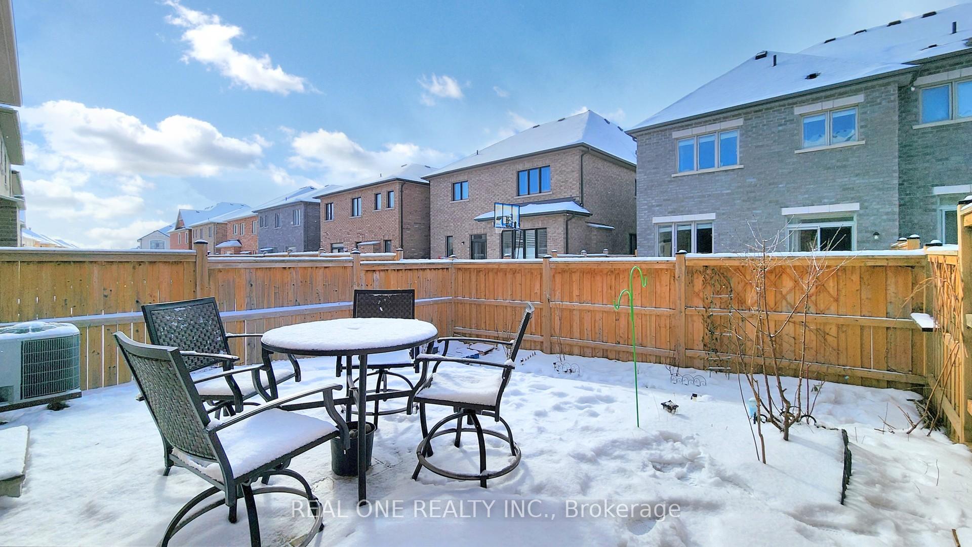 Photo 33 of 67 Collier Crescent, Markham, Wismer — HOMEH