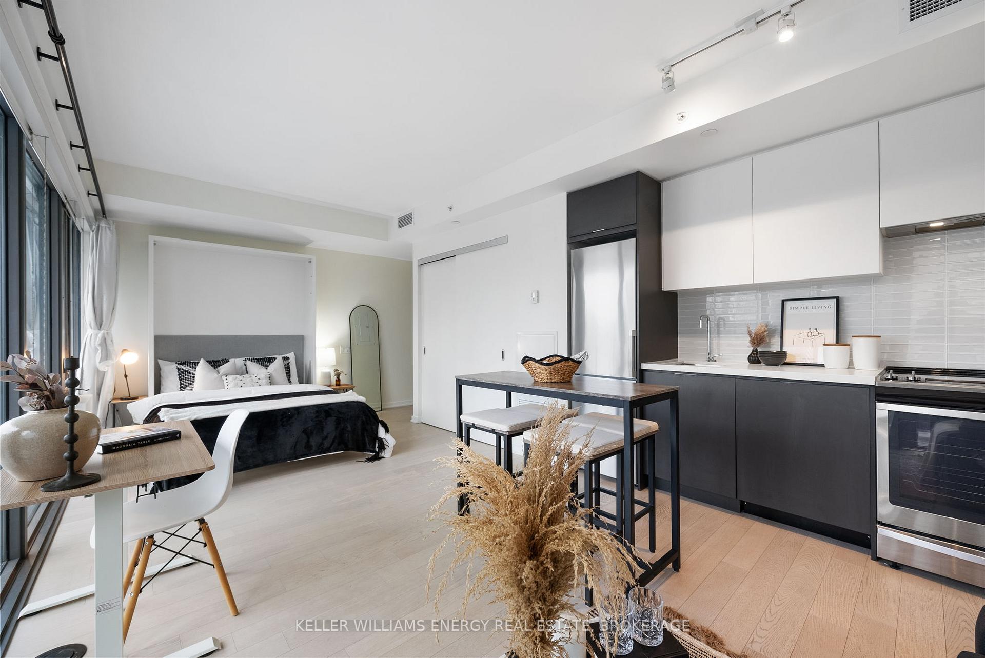 Front of Unit 1201, 60 Colborne Street