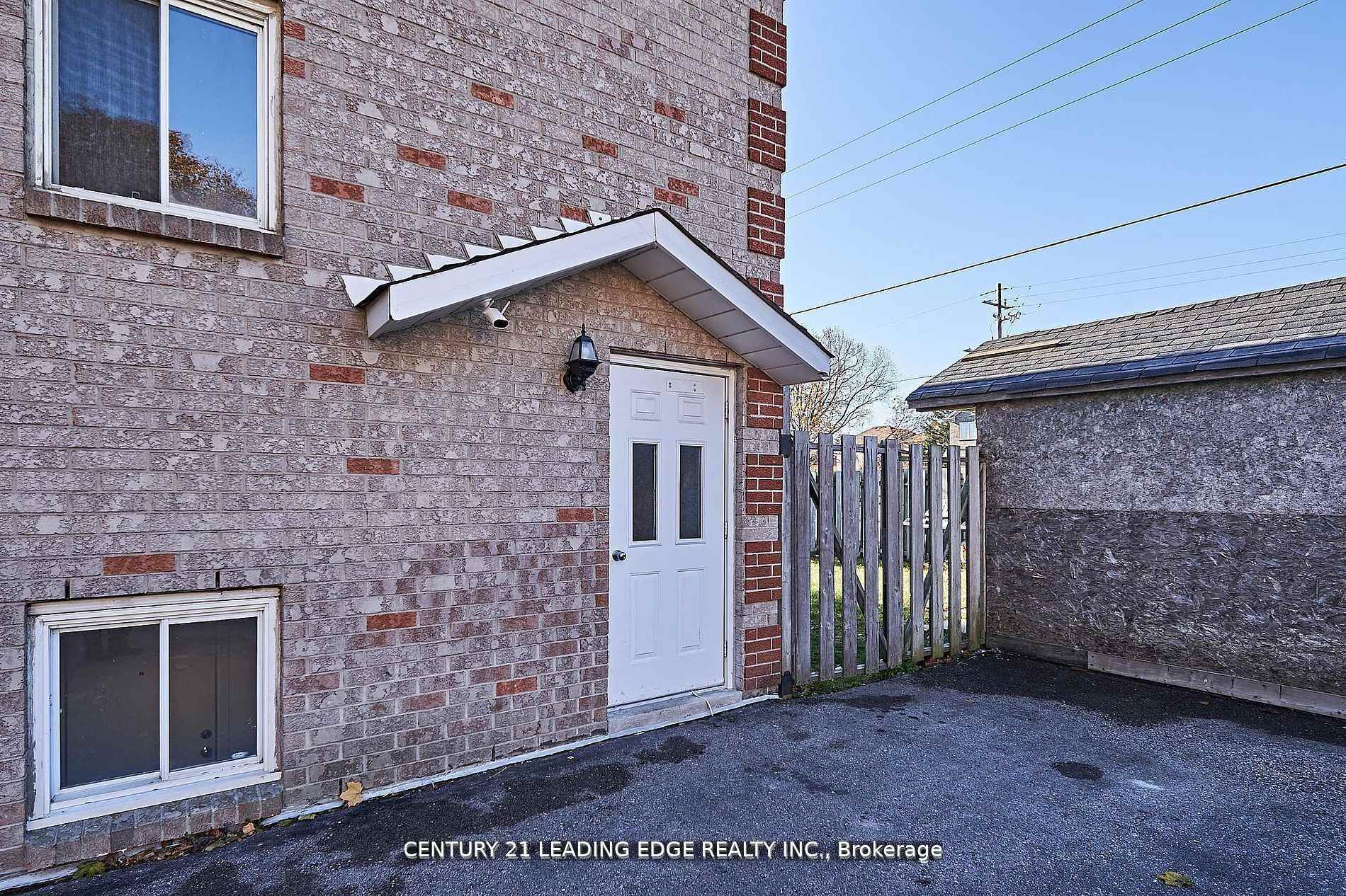 Photo 25 of 2 Kingsway Gate, Clarington, Courtice — HOMEH