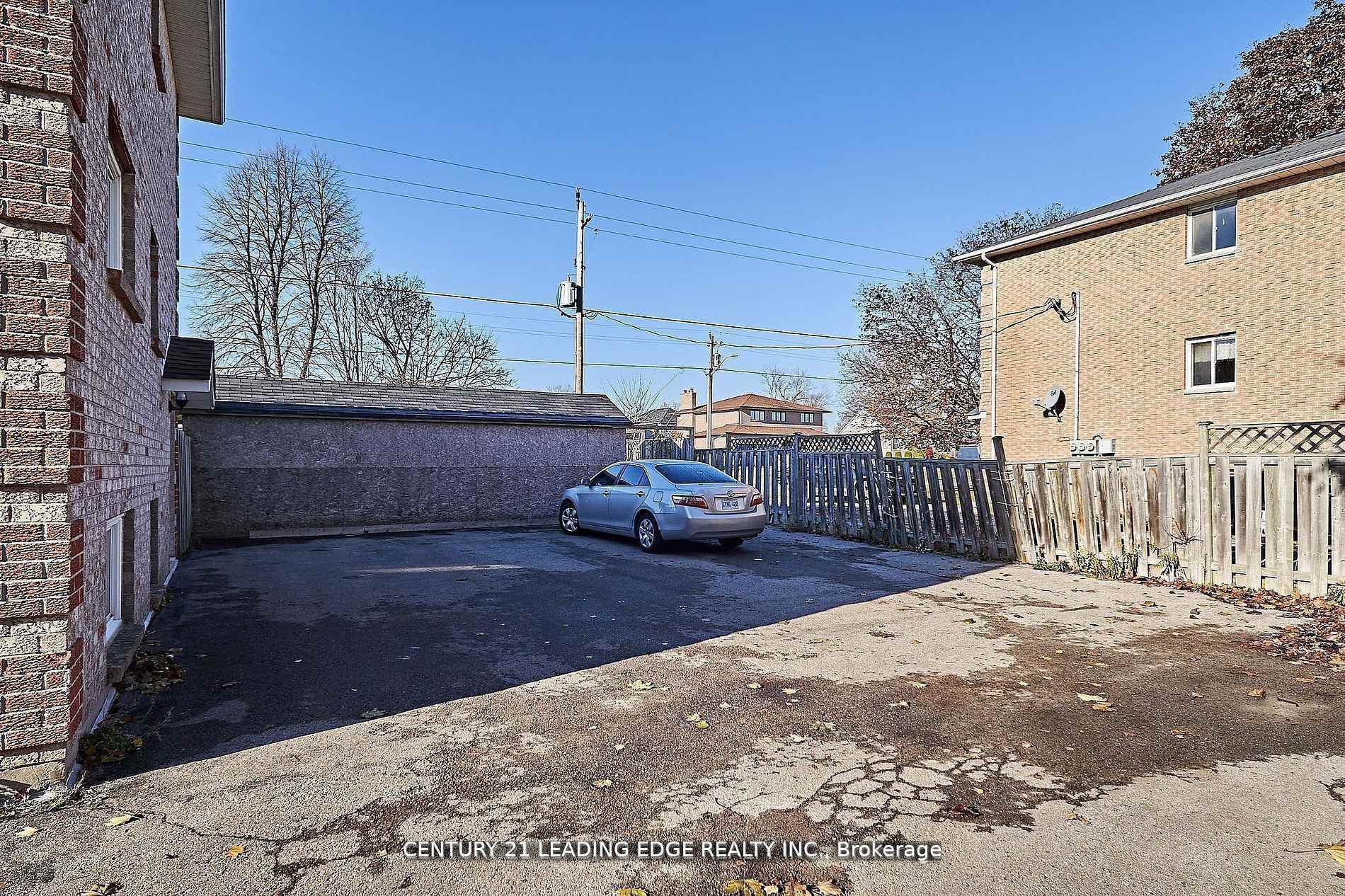 Photo 66 of 2 Kingsway Gate, Clarington, Courtice — HOMEH