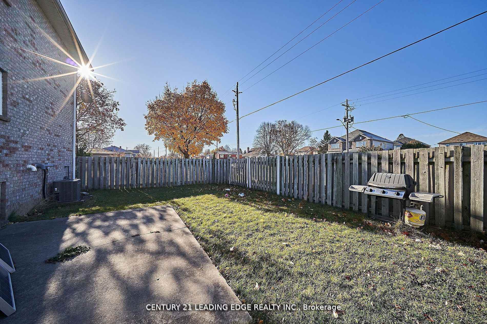 Photo 54 of 2 Kingsway Gate, Clarington, Courtice — HOMEH
