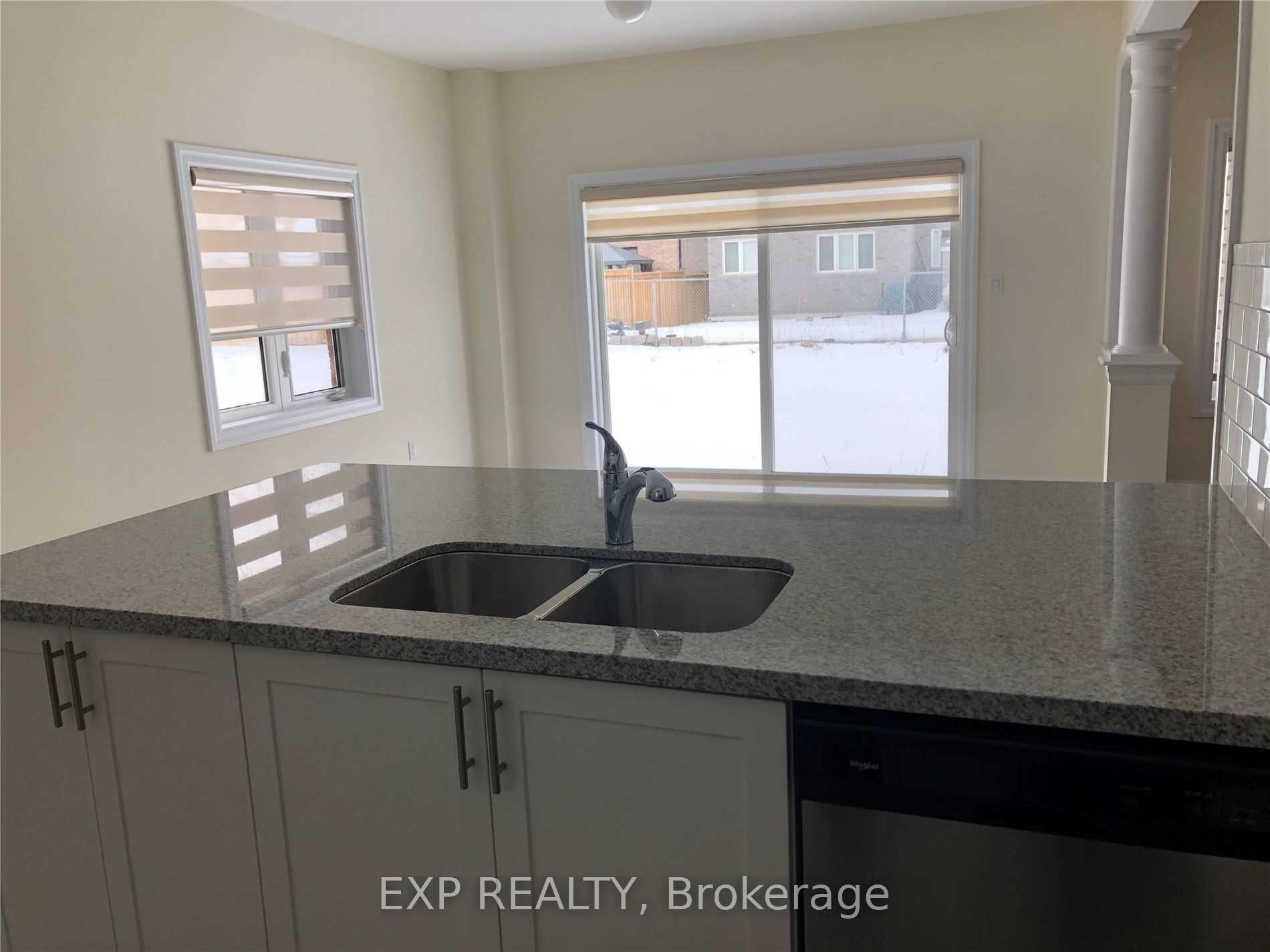 Photo 4 of 1797 Emberton Way N, Innisfil, Alcona — HOMEH