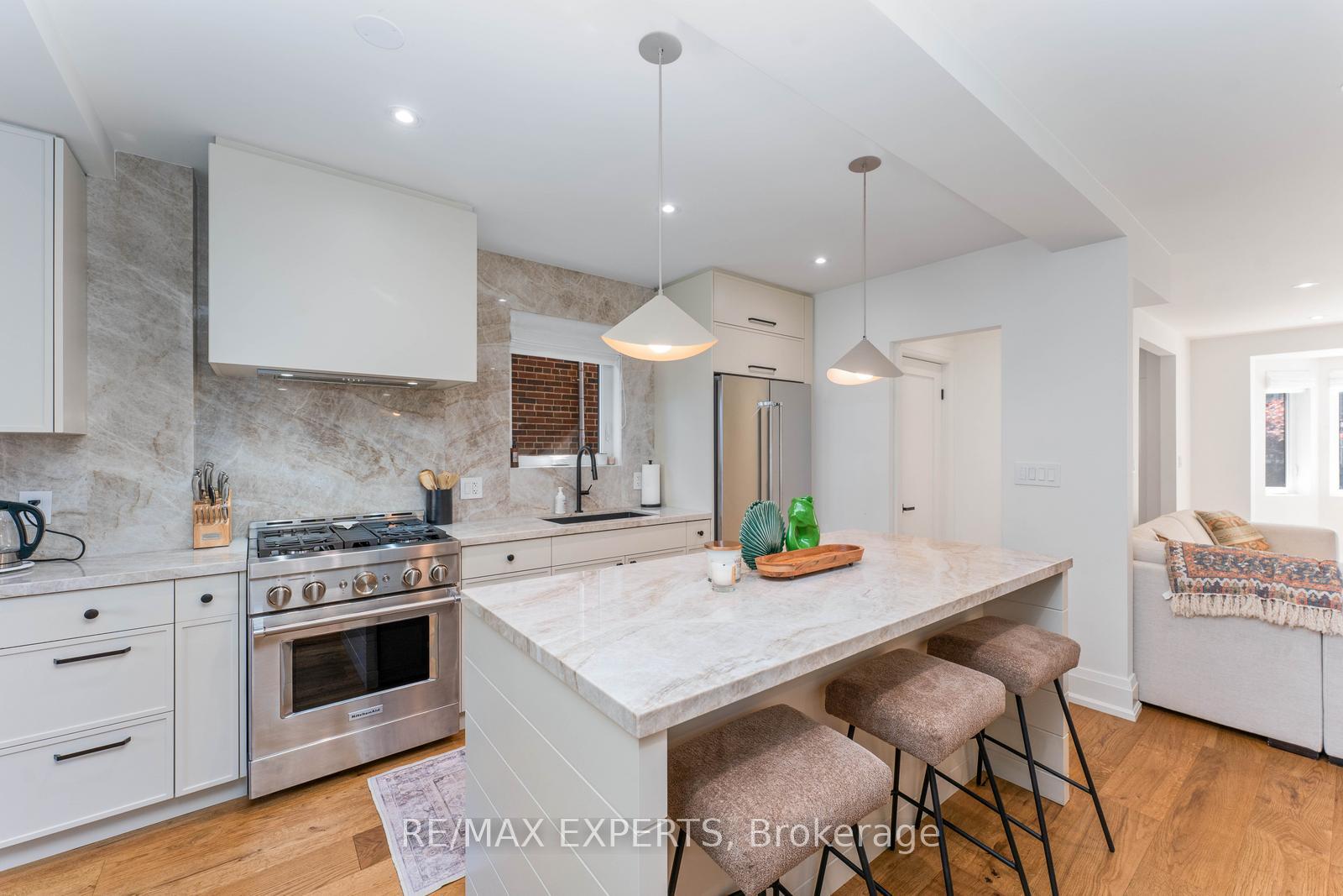 Photo 13 of 348 Old Orchard Grove, Toronto, Lawrence Park North — HOMEH