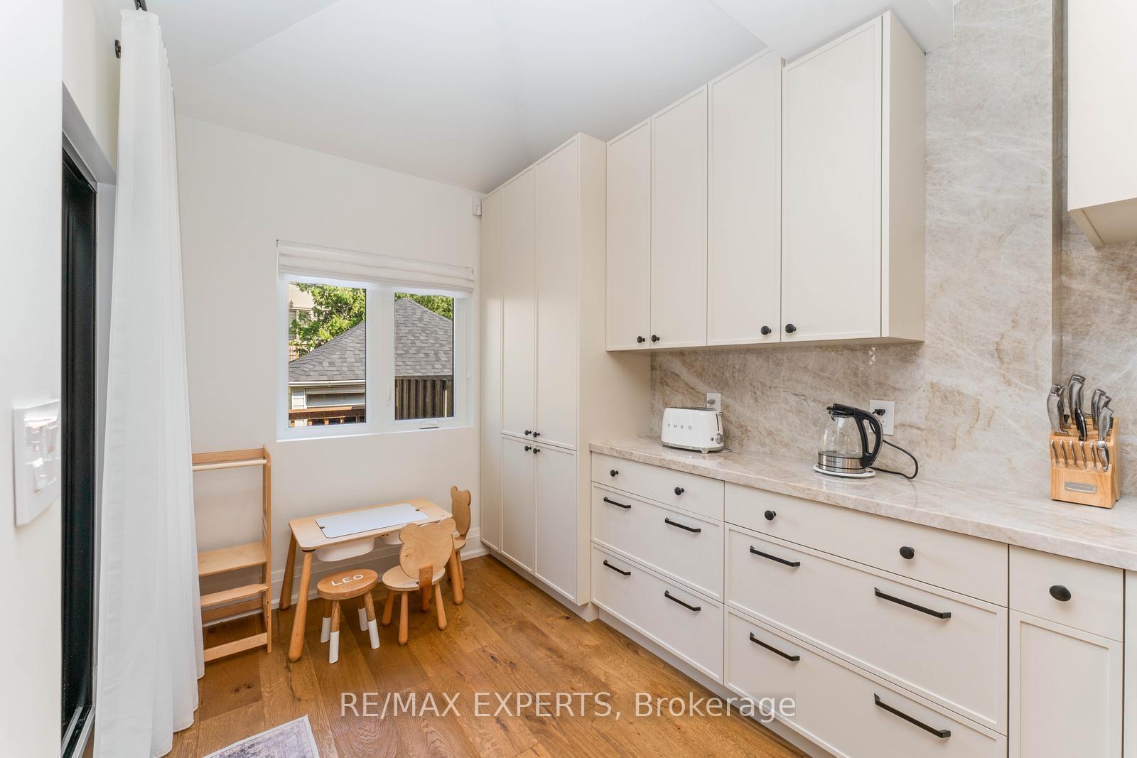 Photo 15 of 348 Old Orchard Grove, Toronto, Lawrence Park North — HOMEH