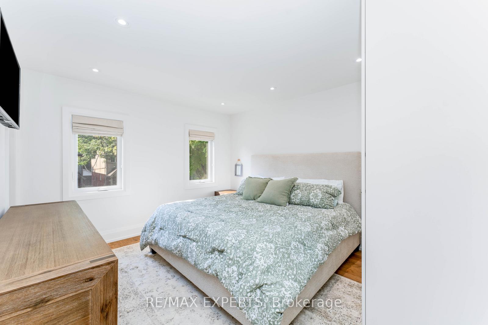 Photo 19 of 348 Old Orchard Grove, Toronto, Lawrence Park North — HOMEH