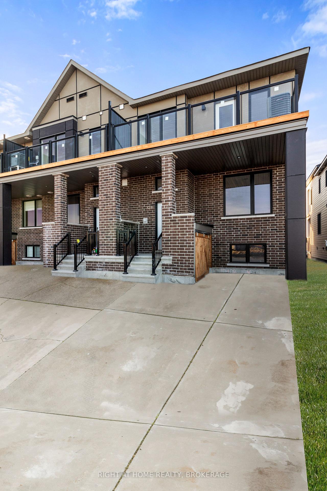 Photo 3 of 324 Catsfoot Walk, Ottawa, Barrhaven - Half Moon Bay — HOMEH