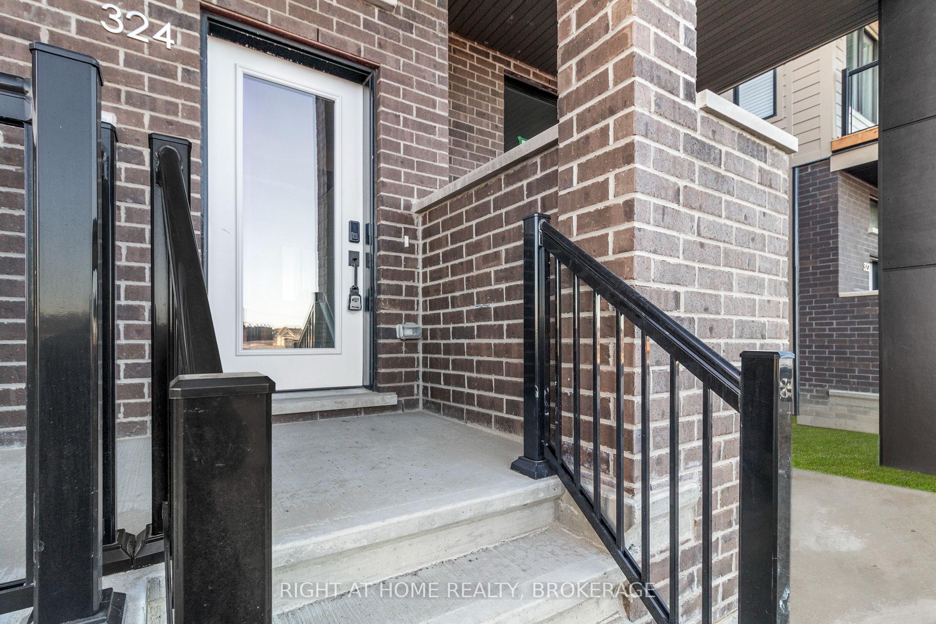 Photo 4 of 324 Catsfoot Walk, Ottawa, Barrhaven - Half Moon Bay — HOMEH