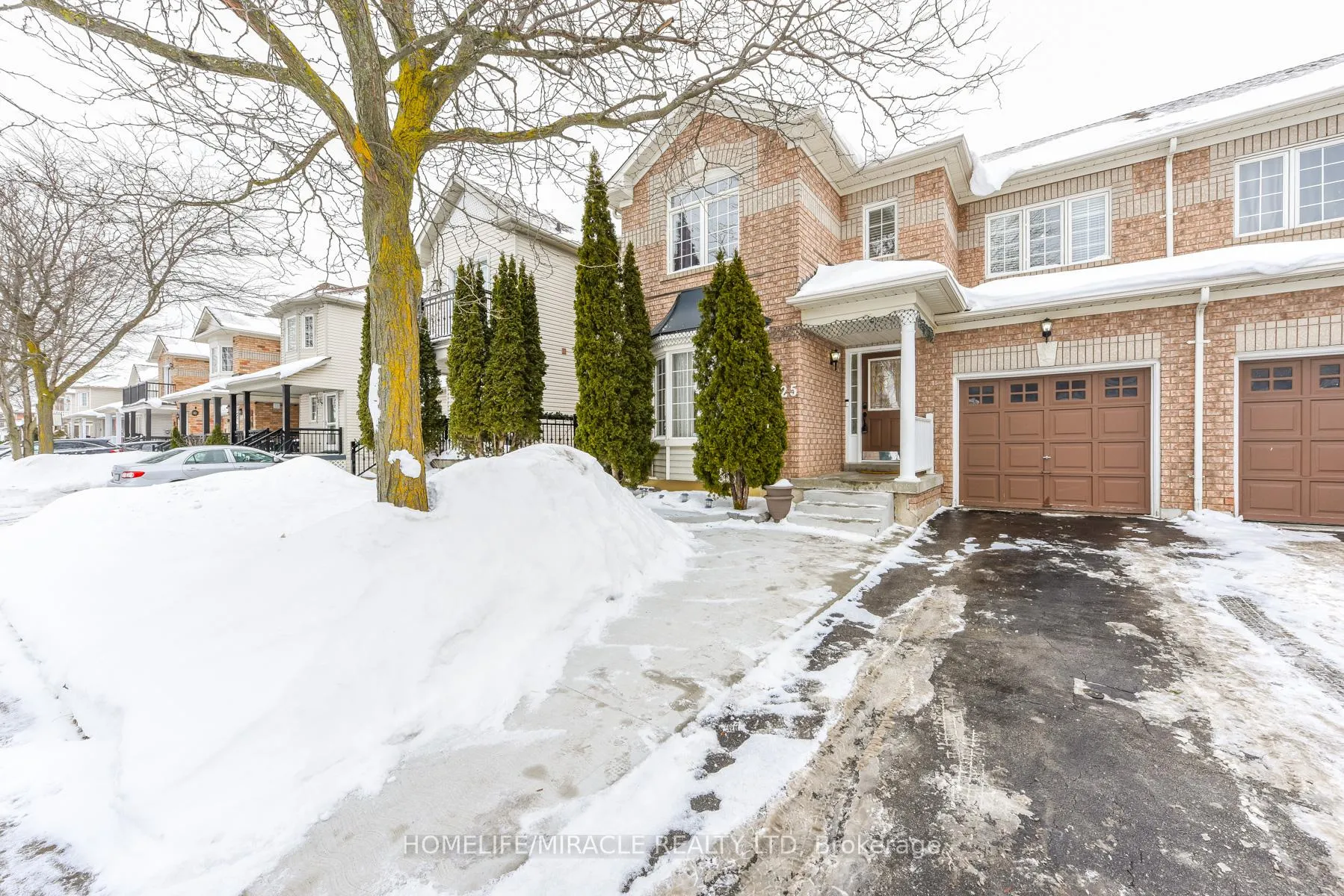 Photo 1 of 125 Seaside Circle, Brampton, Sandringham-Wellington — HOMEH
