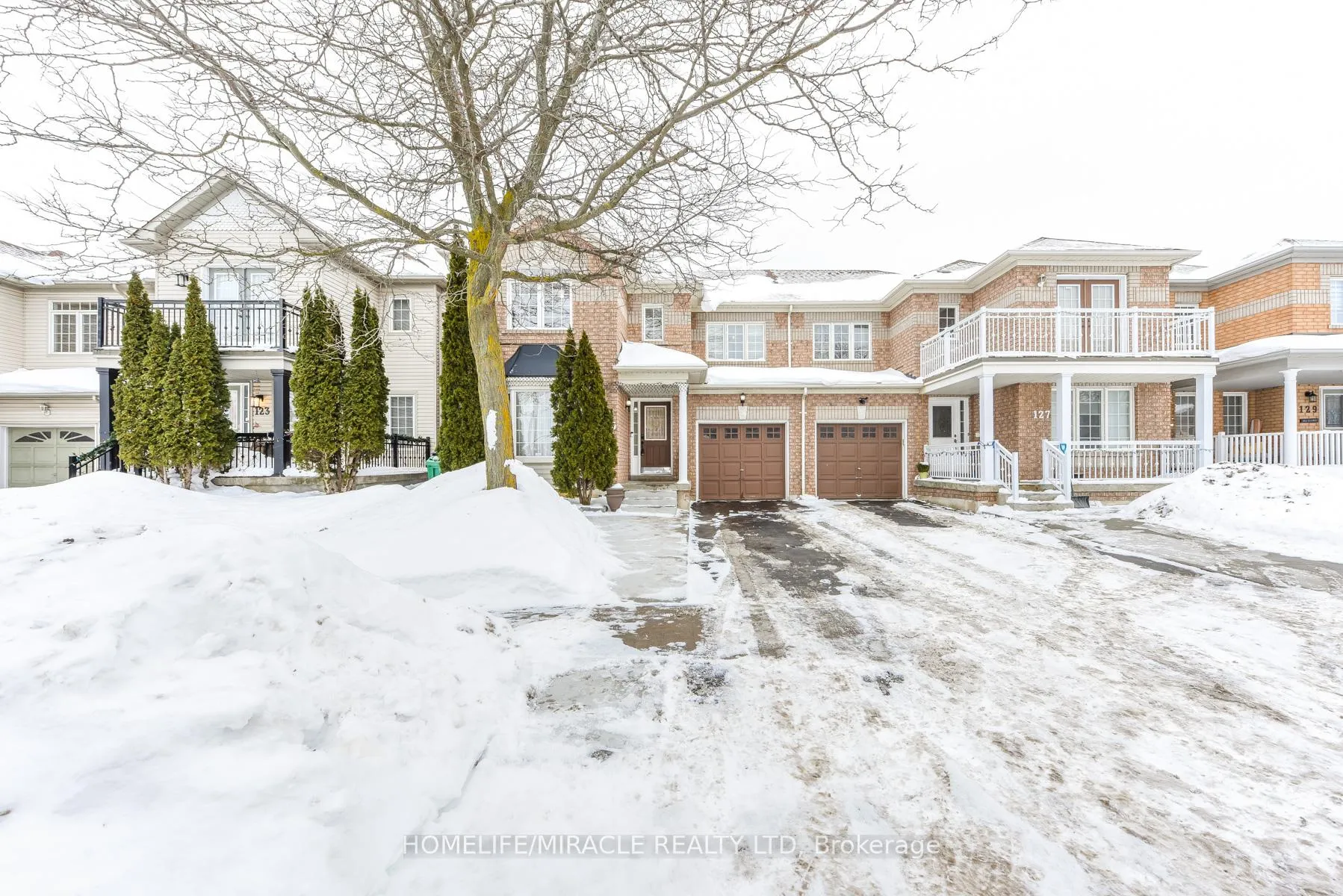Photo 2 of 125 Seaside Circle, Brampton, Sandringham-Wellington — HOMEH