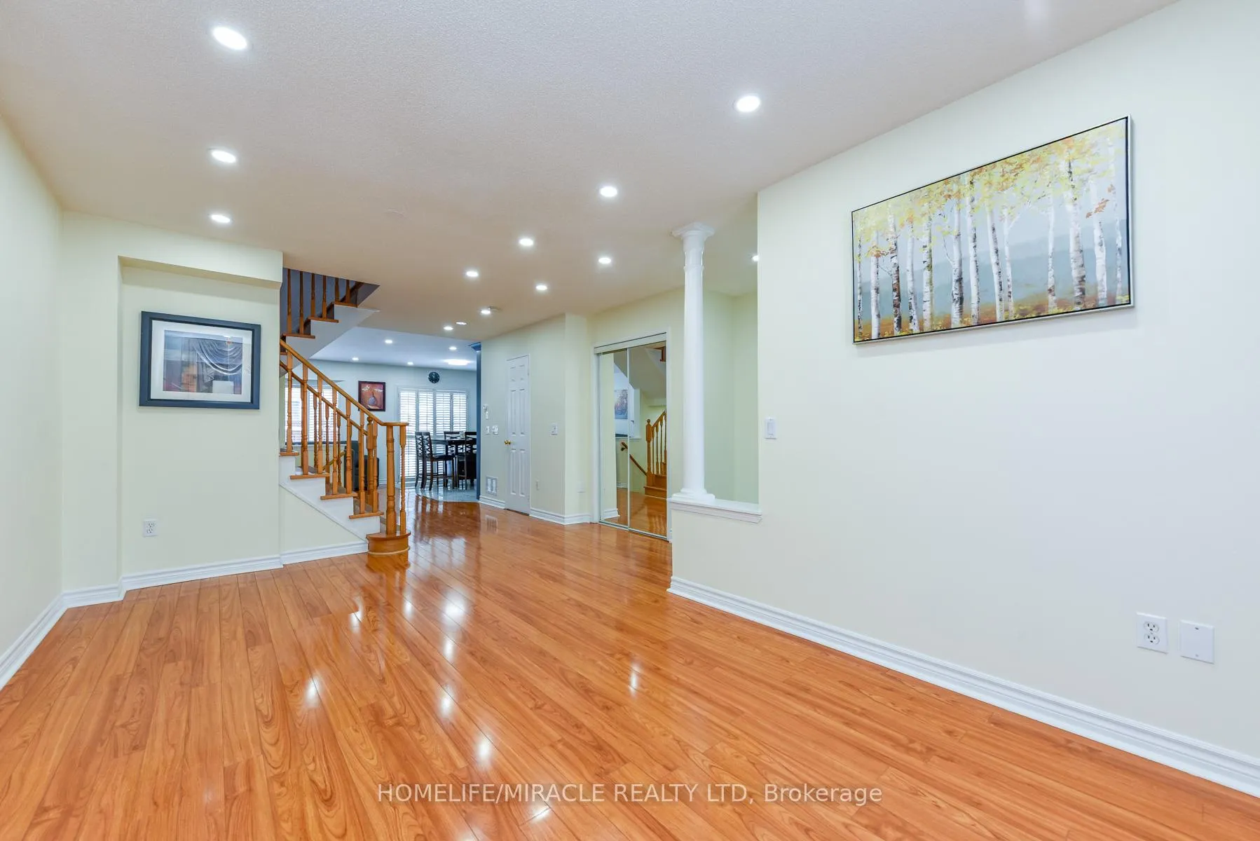 Photo 6 of 125 Seaside Circle, Brampton, Sandringham-Wellington — HOMEH
