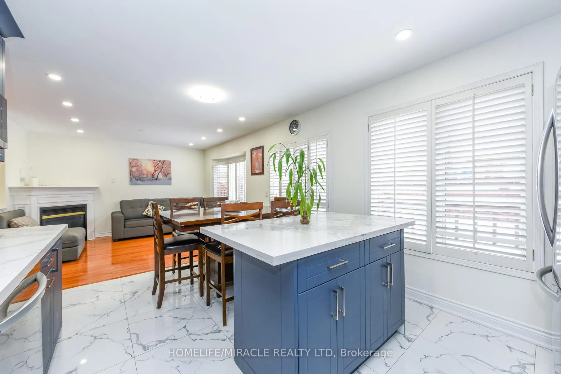 Photo 10 of 125 Seaside Circle, Brampton, Sandringham-Wellington — HOMEH