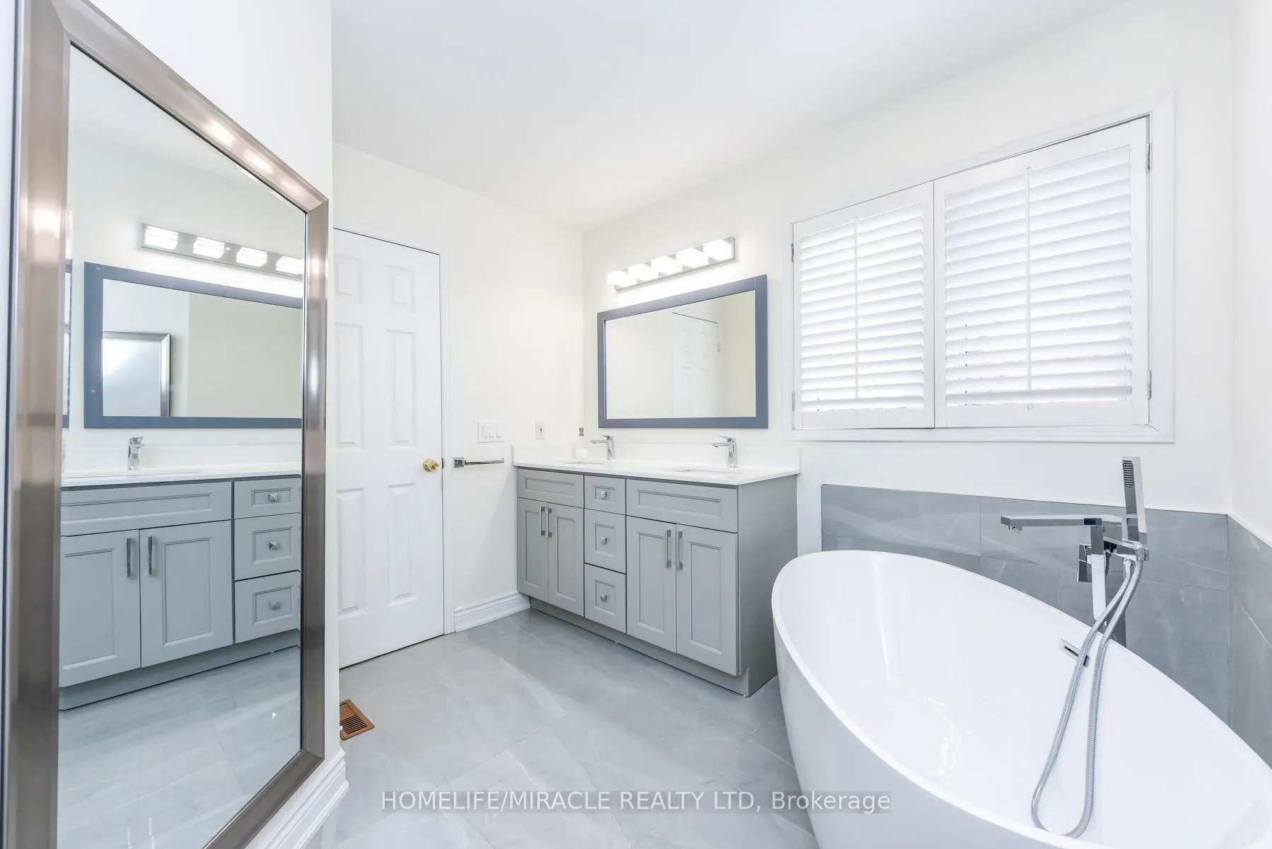 Photo 15 of 125 Seaside Circle, Brampton, Sandringham-Wellington — HOMEH