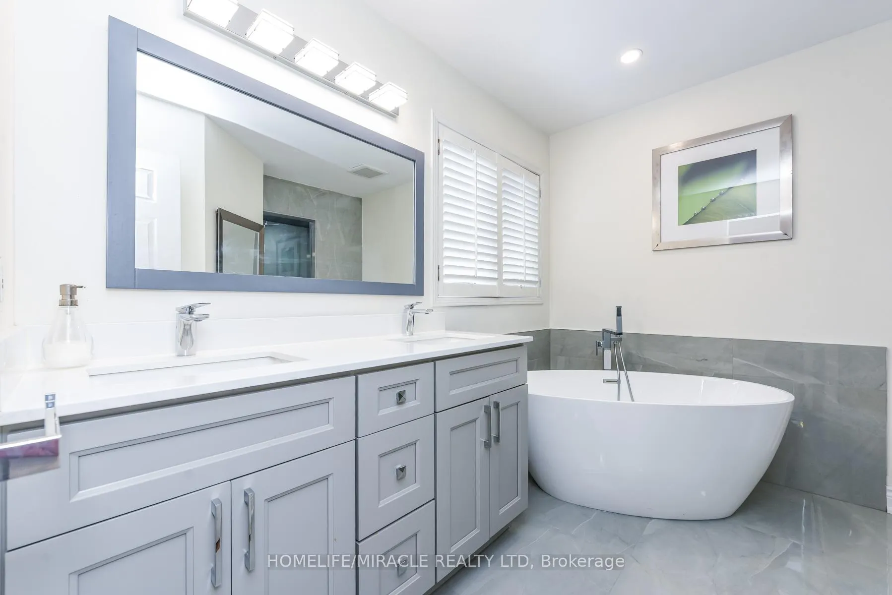 Photo 16 of 125 Seaside Circle, Brampton, Sandringham-Wellington — HOMEH