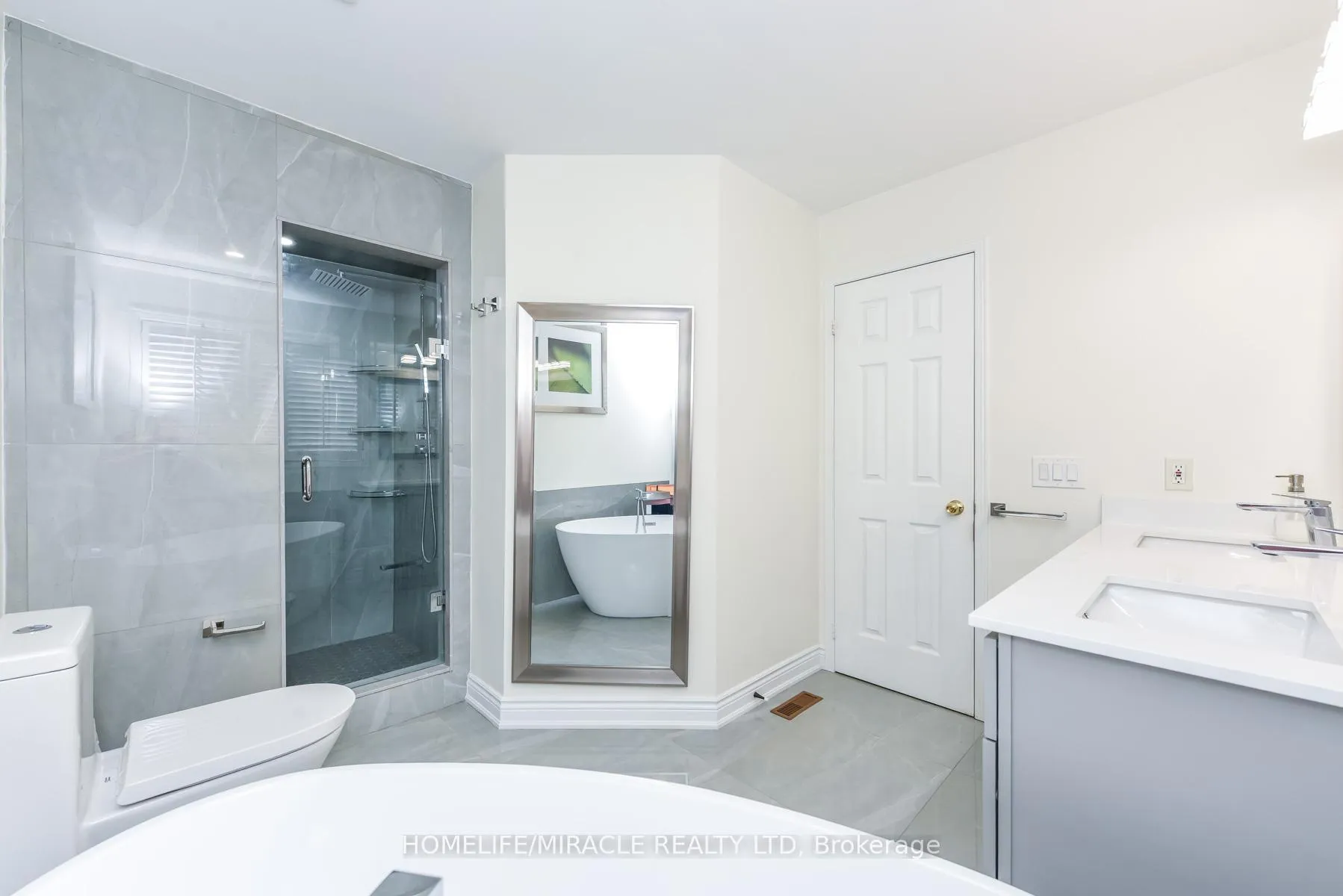 Photo 17 of 125 Seaside Circle, Brampton, Sandringham-Wellington — HOMEH