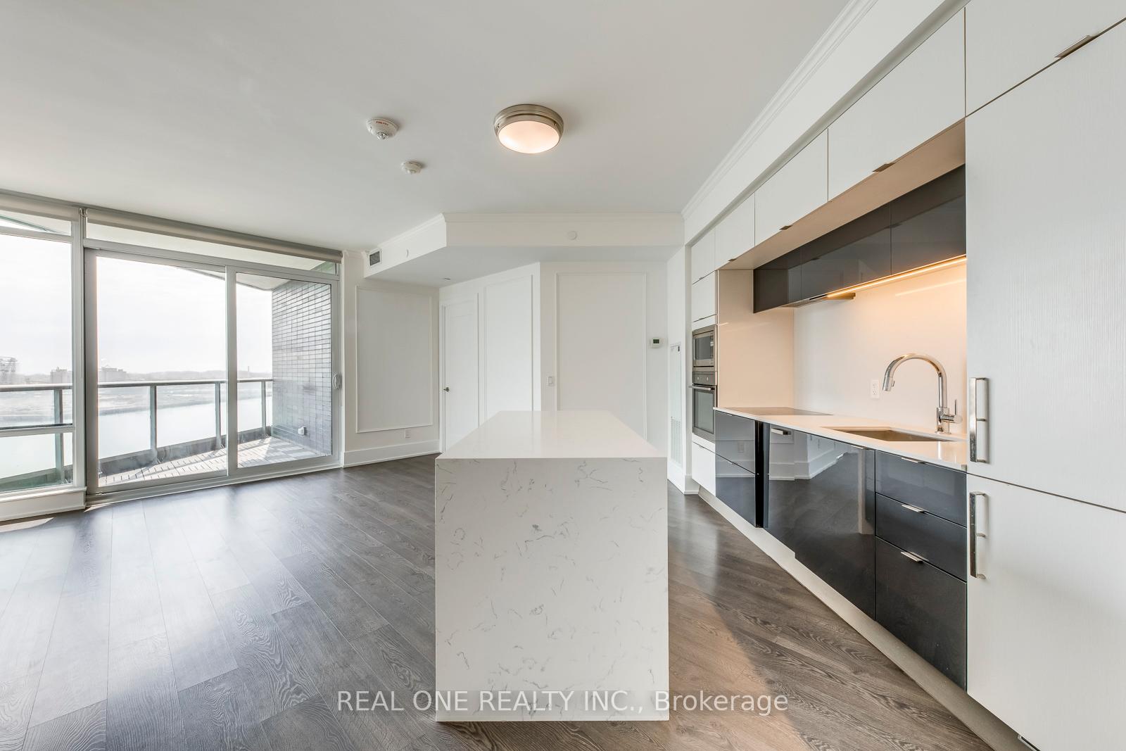 Photo 10 of Unit 818, 1 Edgewate Drive, Toronto, South Riverdale — HOMEH