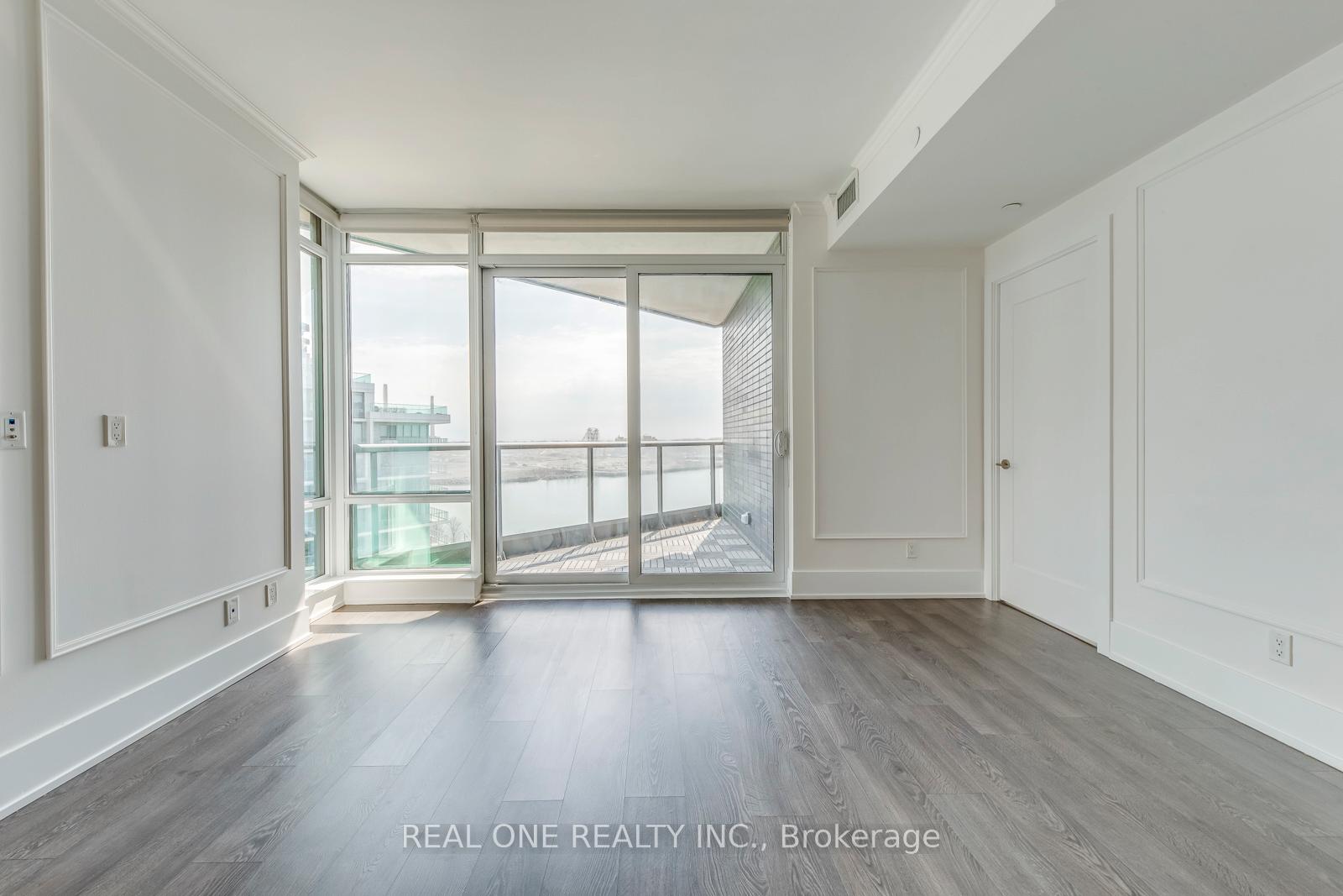 Photo 16 of Unit 818, 1 Edgewate Drive, Toronto, South Riverdale — HOMEH