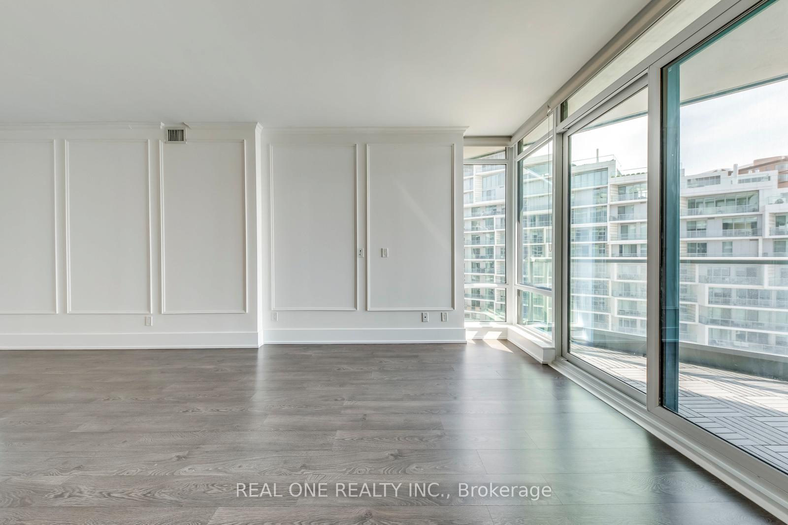 Photo 19 of Unit 818, 1 Edgewate Drive, Toronto, South Riverdale — HOMEH