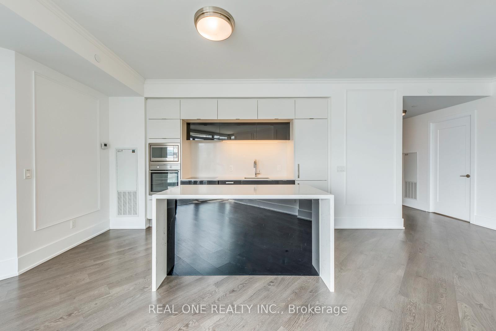Photo 34 of Unit 818, 1 Edgewate Drive, Toronto, South Riverdale — HOMEH
