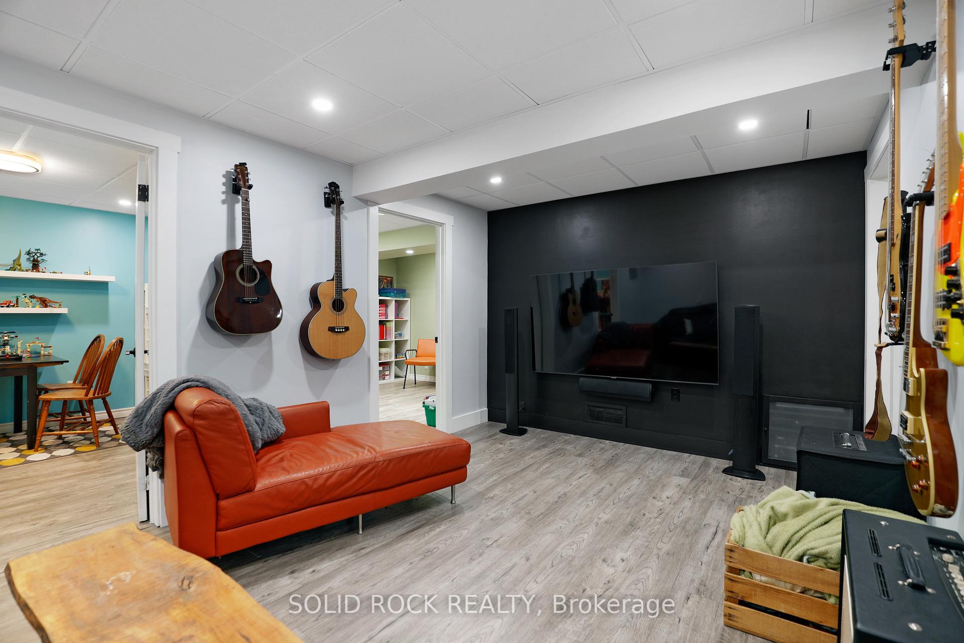 Photo 6 of 34 Antler Avenue, Ottawa, Barrhaven - On the Green — HOMEH