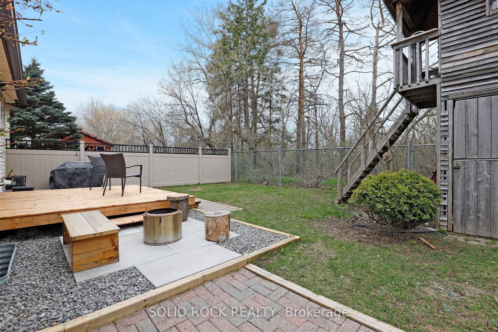 Photo 10 of 34 Antler Avenue, Ottawa, Barrhaven - On the Green — HOMEH
