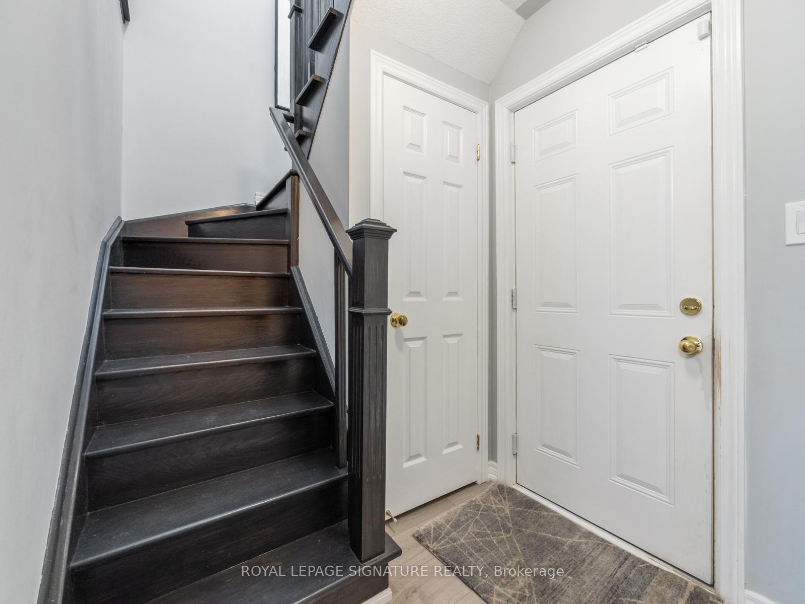 Photo 22 of 19 Philpott Gardens, Toronto, East End-Danforth — HOMEH