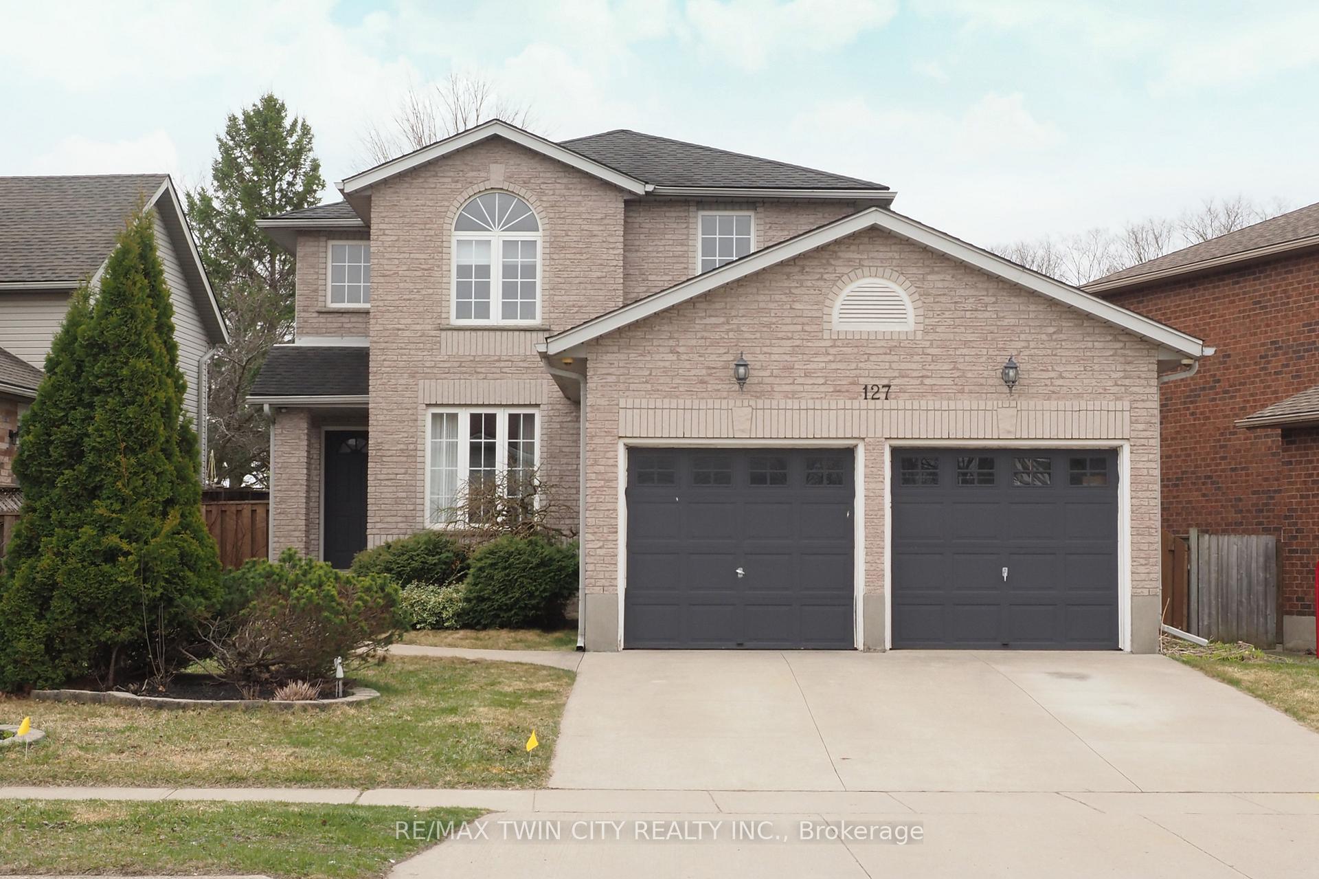 Photo 2 of 127 Melran Drive, Cambridge — HOMEH