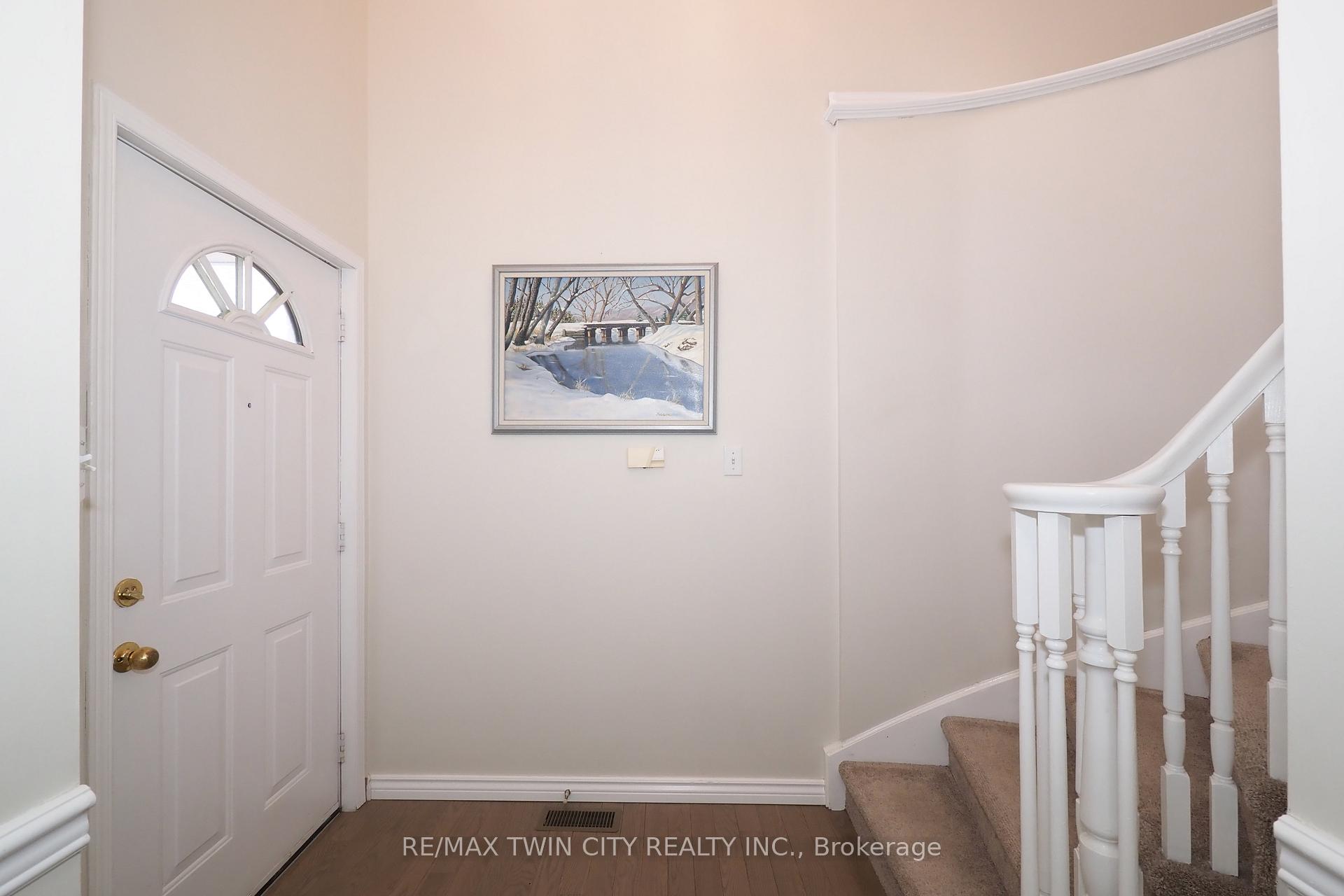 Photo 5 of 127 Melran Drive, Cambridge — HOMEH