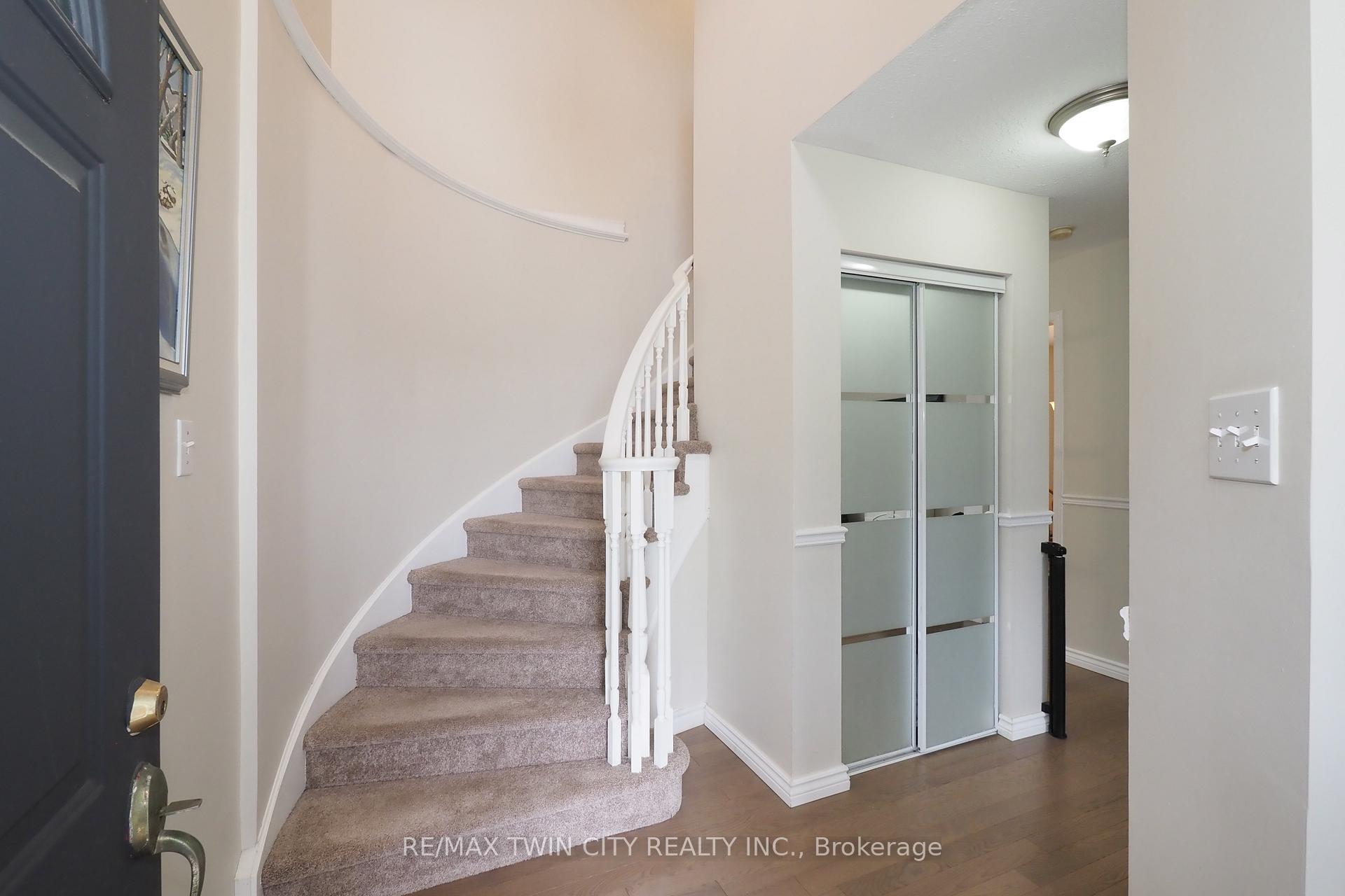 Photo 6 of 127 Melran Drive, Cambridge — HOMEH