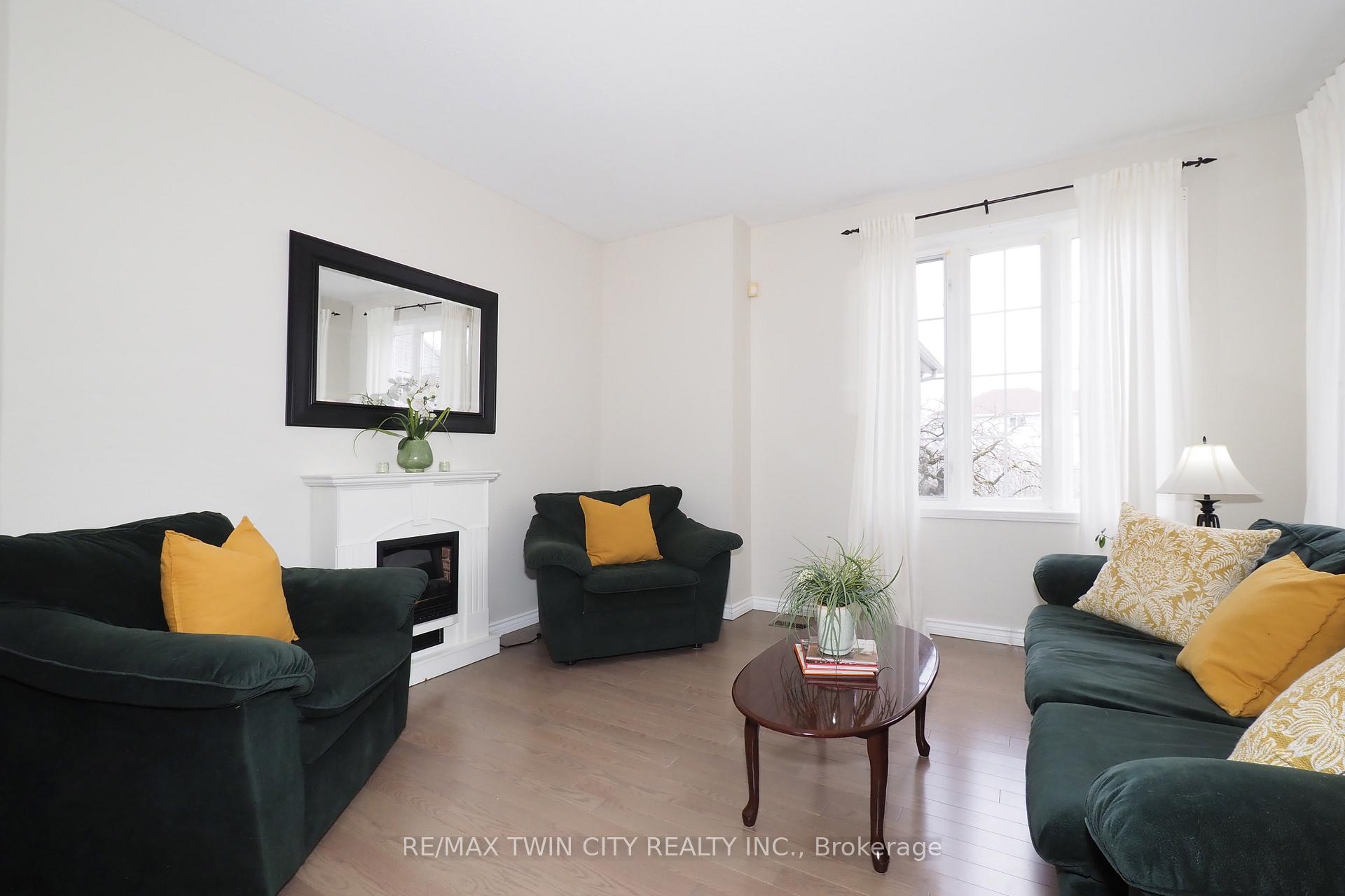 Photo 8 of 127 Melran Drive, Cambridge — HOMEH