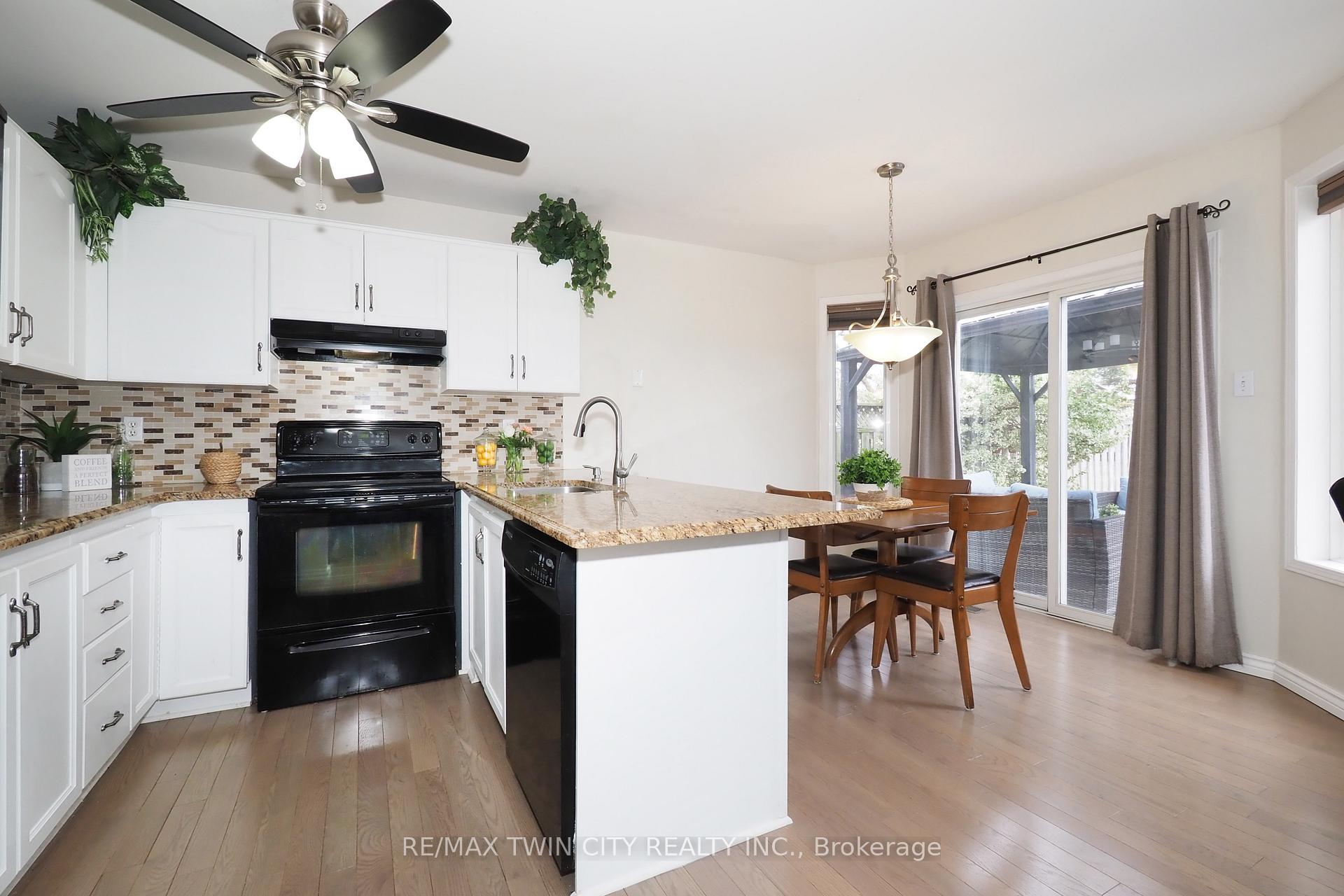 Photo 15 of 127 Melran Drive, Cambridge — HOMEH