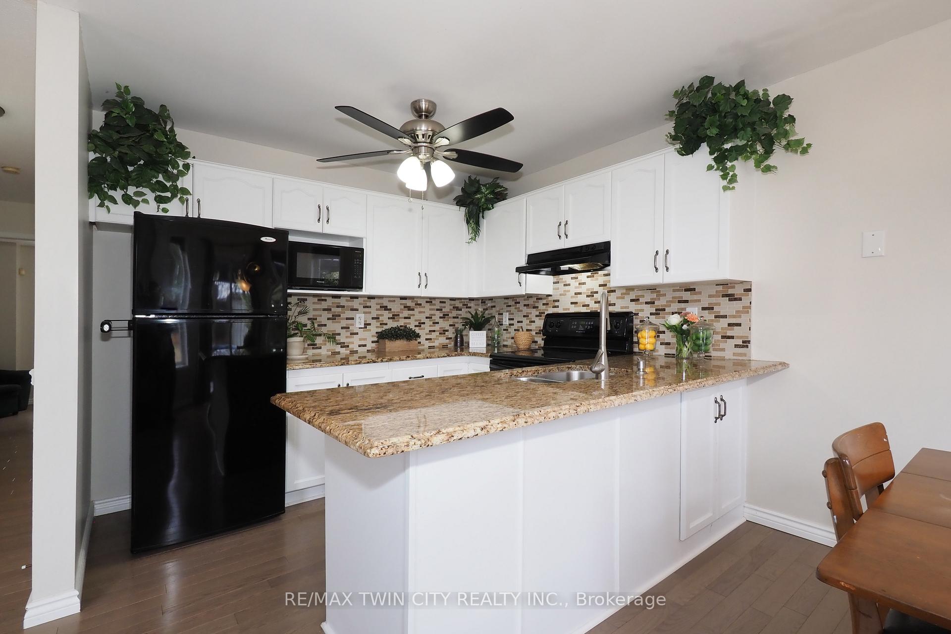Photo 17 of 127 Melran Drive, Cambridge — HOMEH
