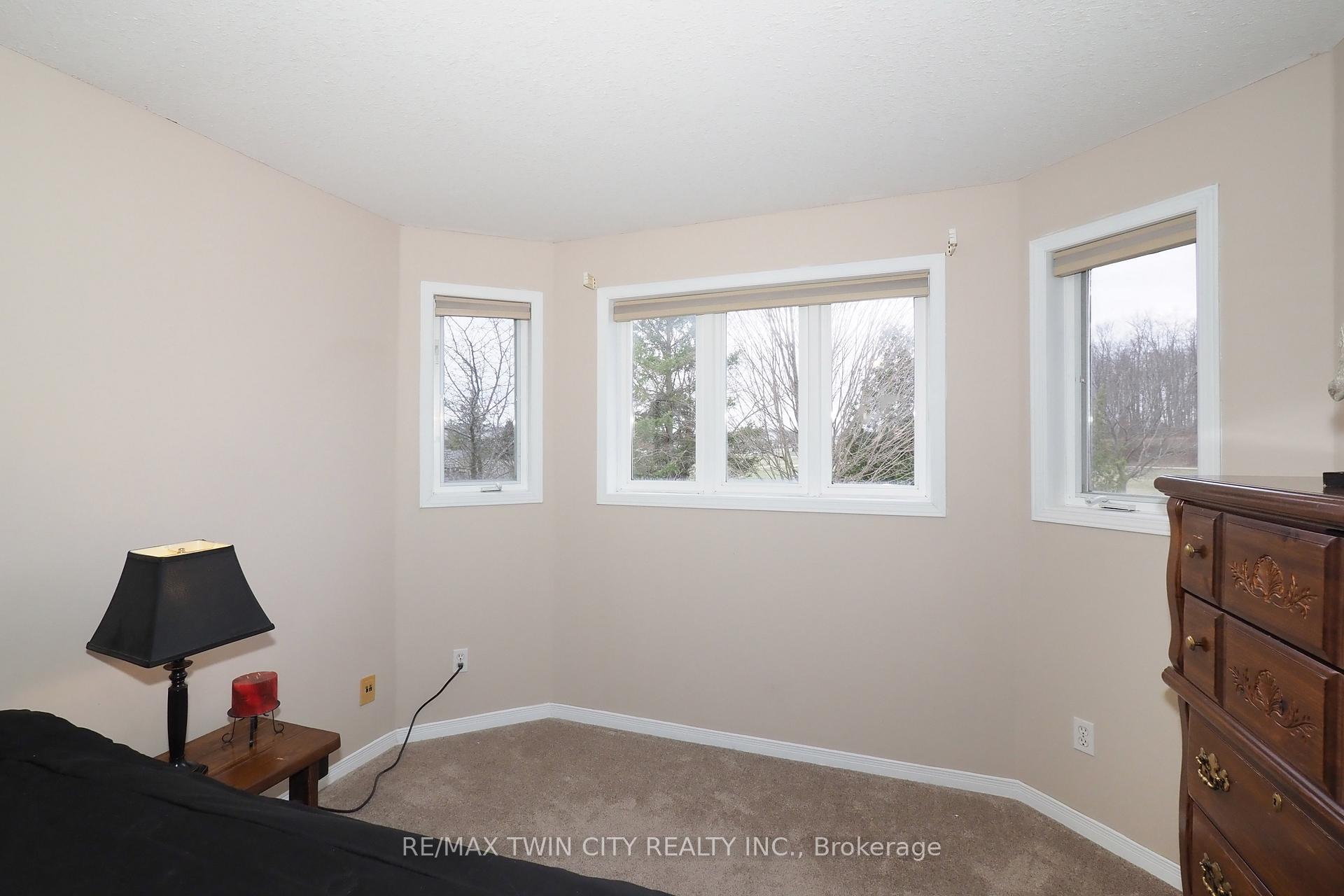 Photo 24 of 127 Melran Drive, Cambridge — HOMEH