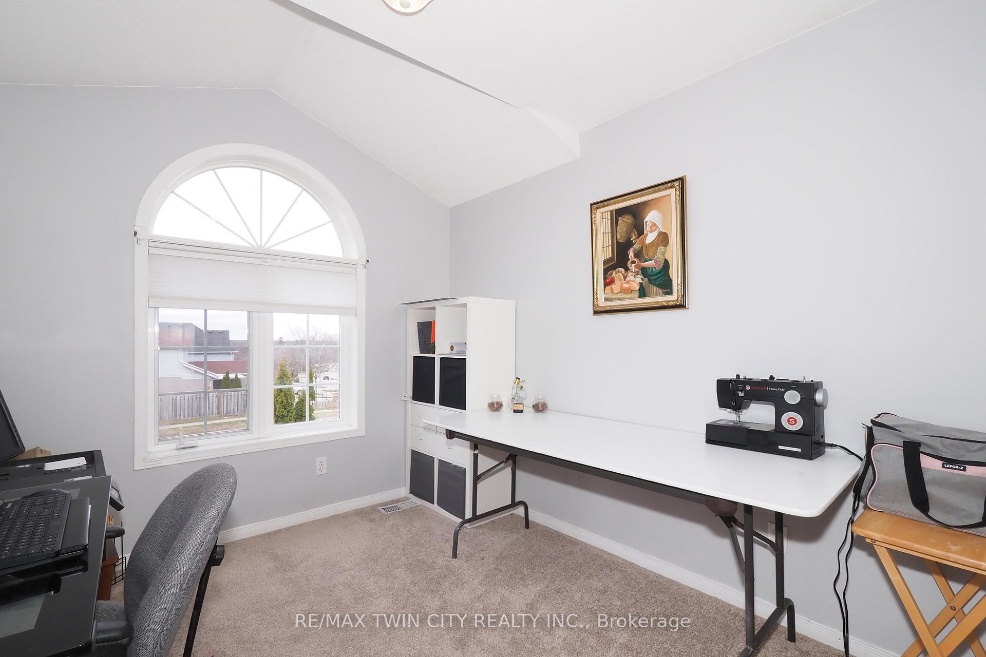 Photo 32 of 127 Melran Drive, Cambridge — HOMEH