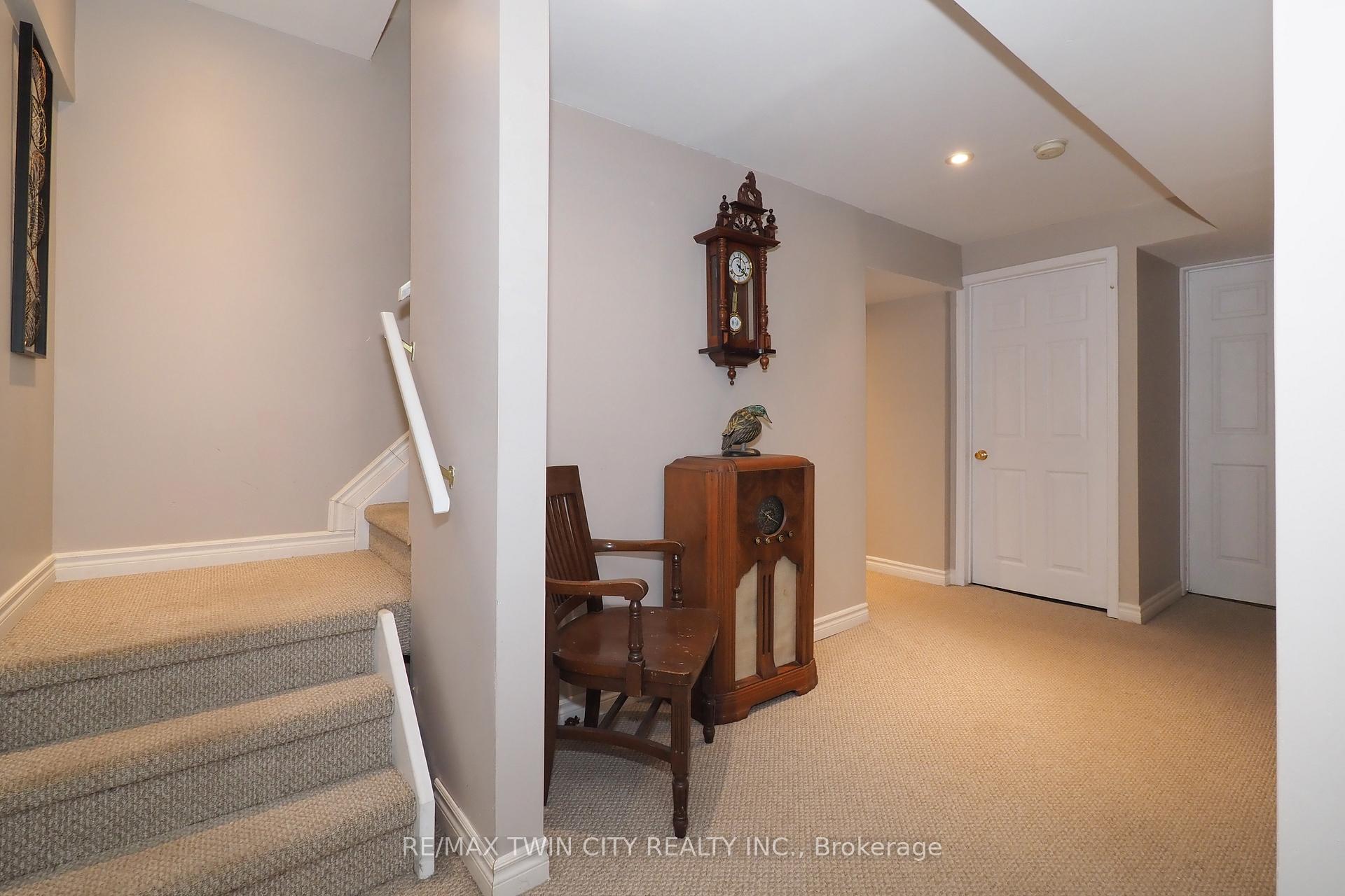 Photo 36 of 127 Melran Drive, Cambridge — HOMEH