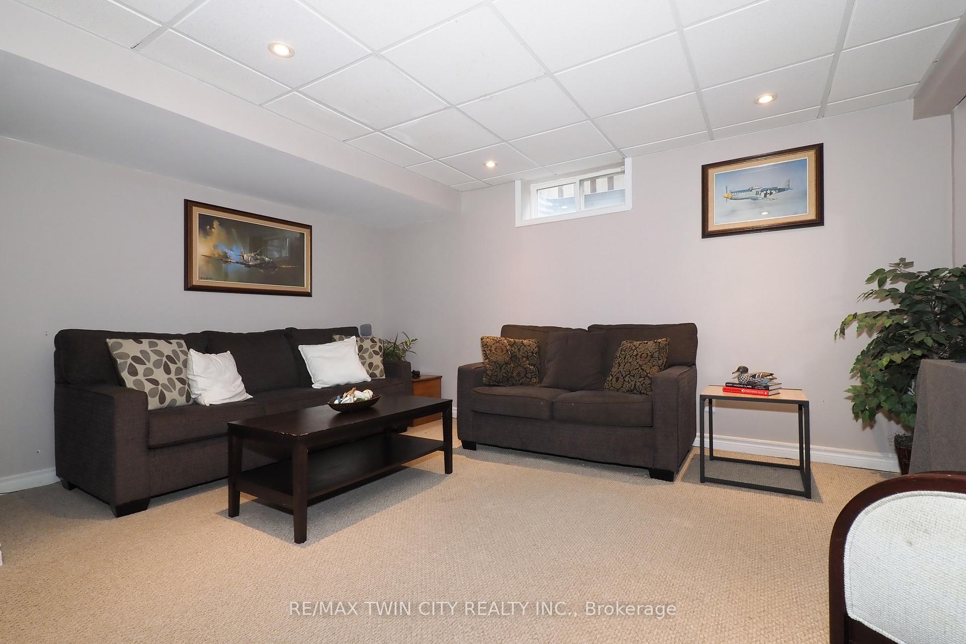 Photo 38 of 127 Melran Drive, Cambridge — HOMEH