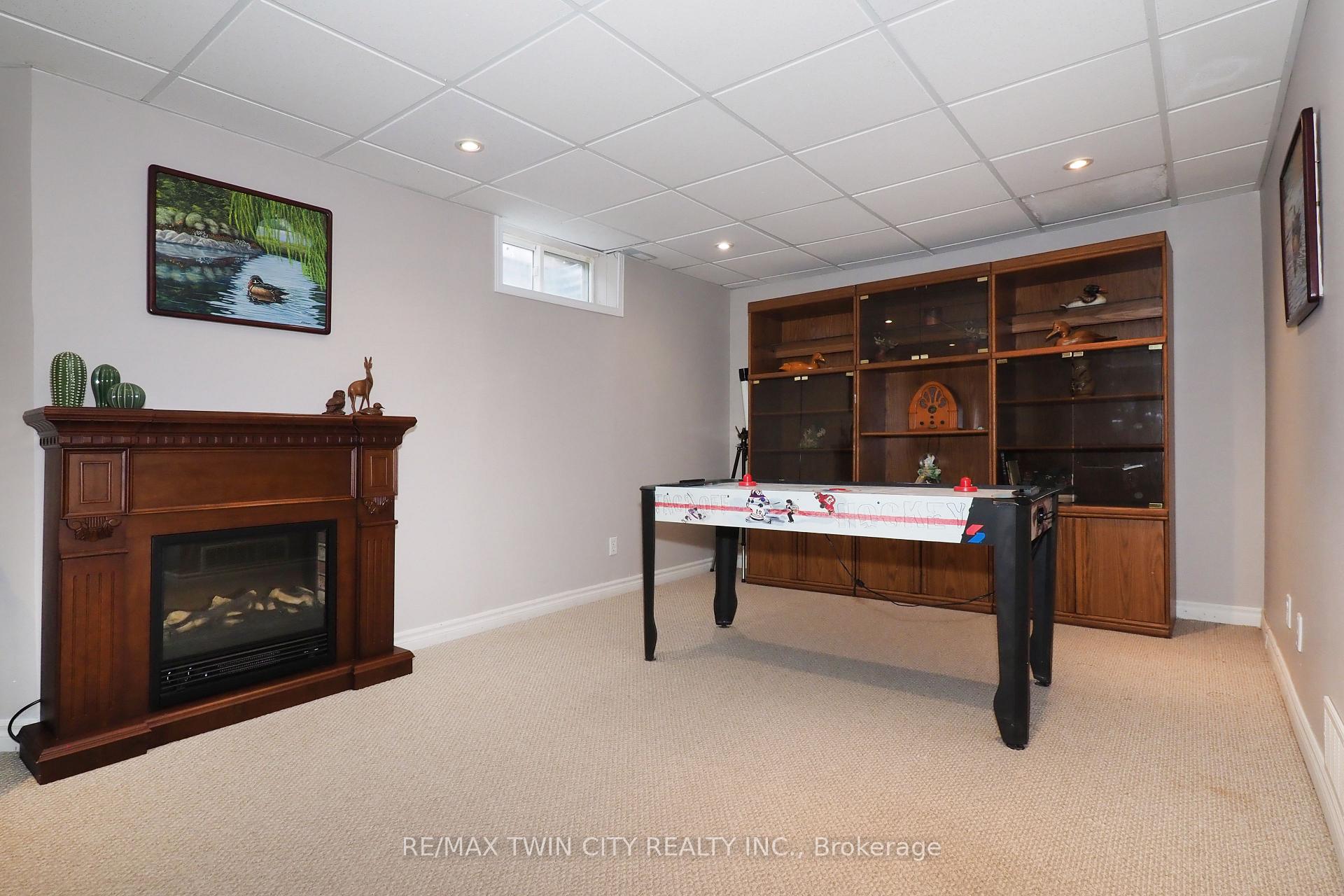 Photo 41 of 127 Melran Drive, Cambridge — HOMEH
