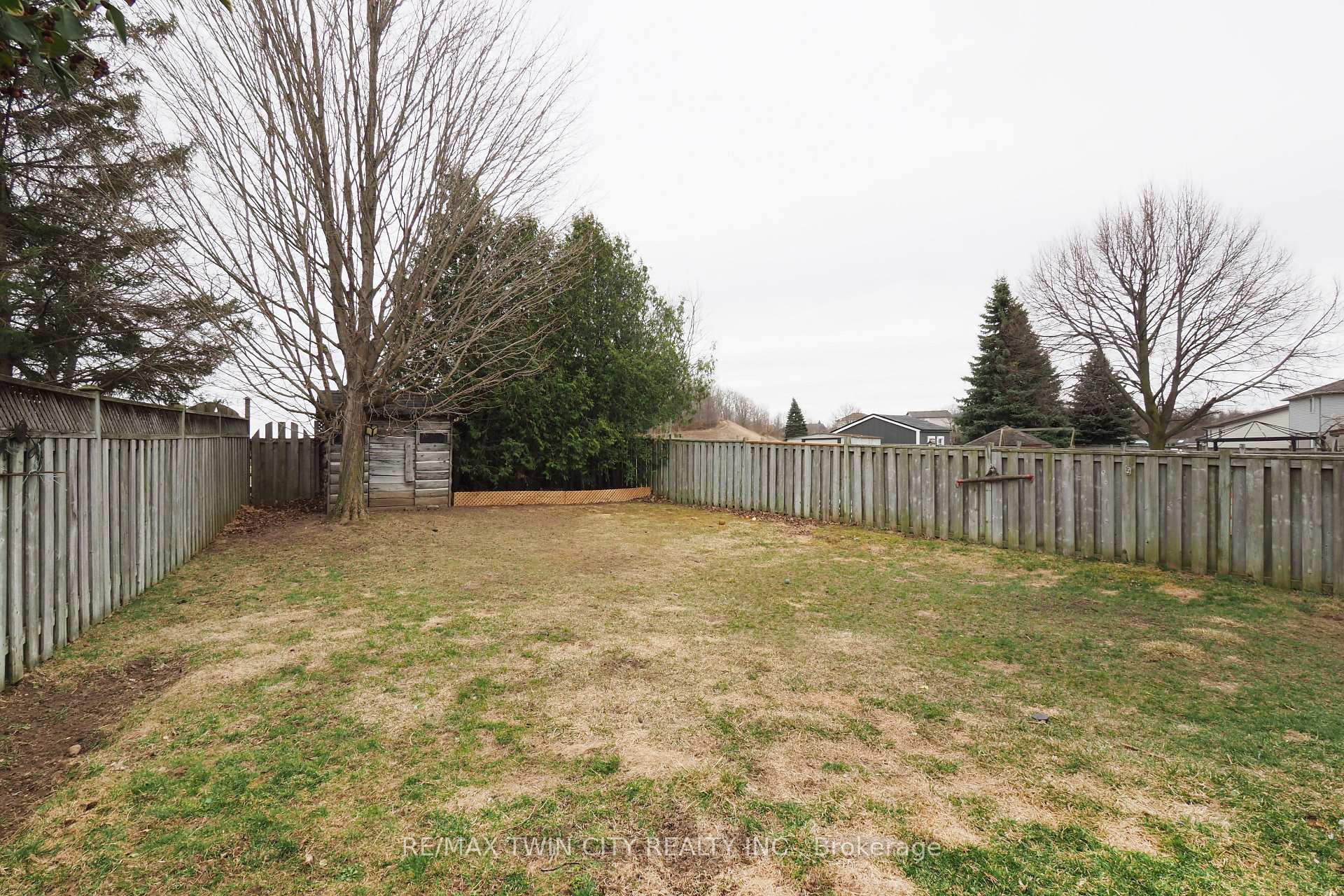 Photo 44 of 127 Melran Drive, Cambridge — HOMEH
