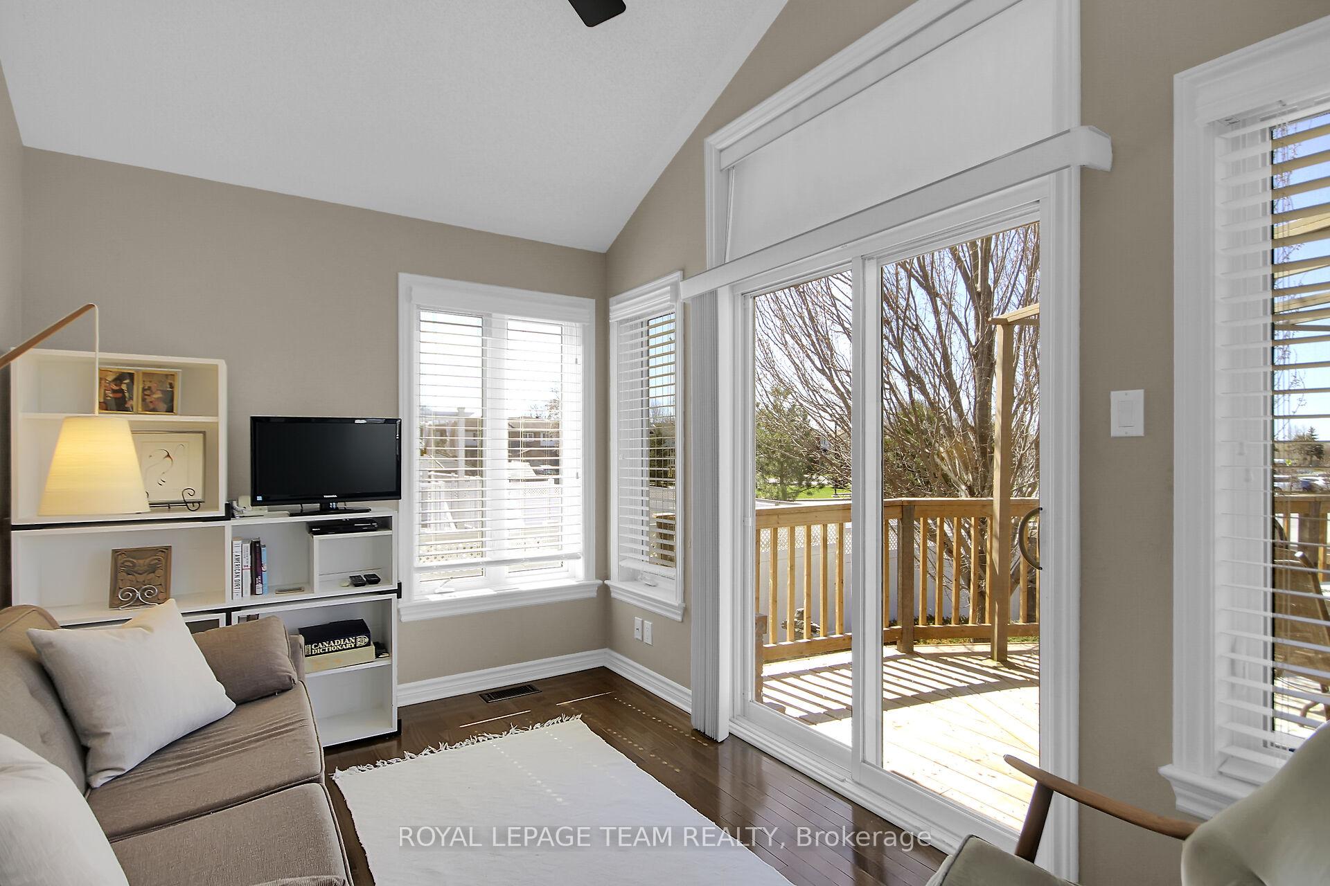 Photo 3 of 108 Granite Court, Ottawa, Kanata - Emerald Meadows/Trailwest — HOMEH