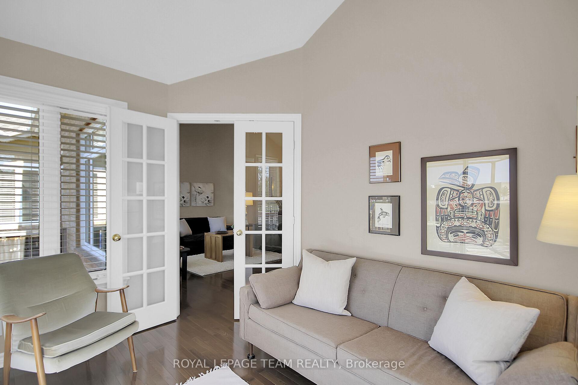Photo 11 of 108 Granite Court, Ottawa, Kanata - Emerald Meadows/Trailwest — HOMEH