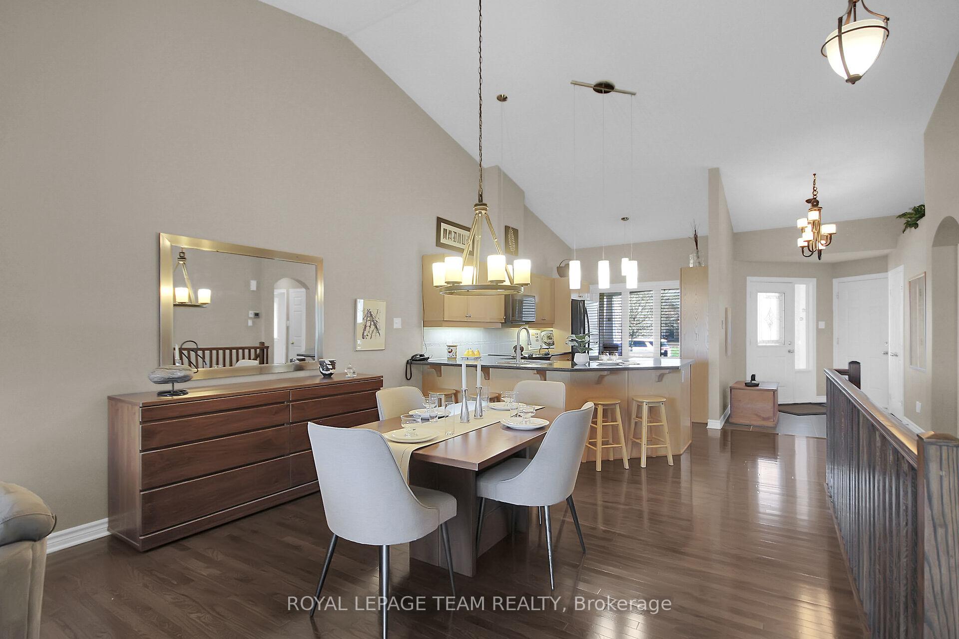 Photo 14 of 108 Granite Court, Ottawa, Kanata - Emerald Meadows/Trailwest — HOMEH