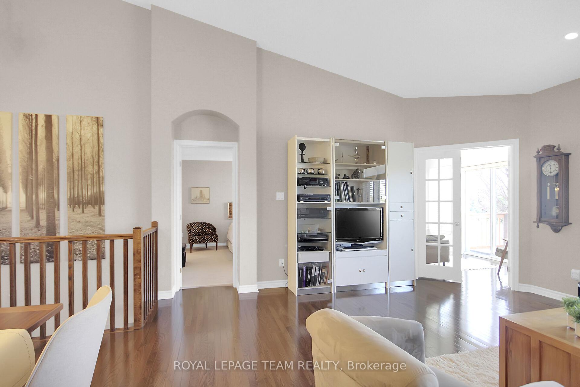 Photo 20 of 108 Granite Court, Ottawa, Kanata - Emerald Meadows/Trailwest — HOMEH