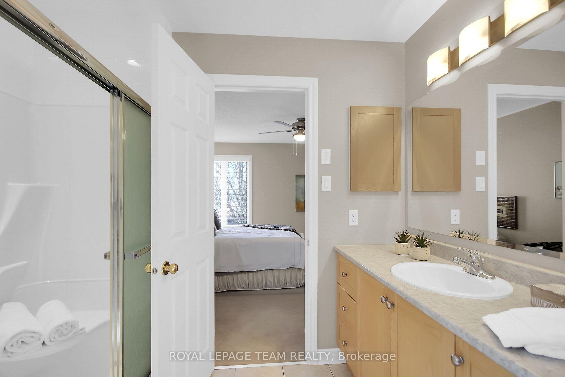Photo 26 of 108 Granite Court, Ottawa, Kanata - Emerald Meadows/Trailwest — HOMEH