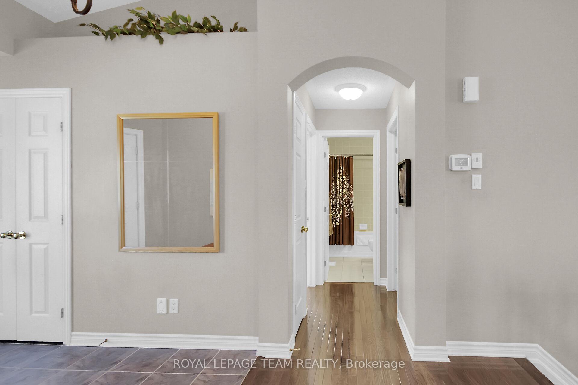 Photo 27 of 108 Granite Court, Ottawa, Kanata - Emerald Meadows/Trailwest — HOMEH