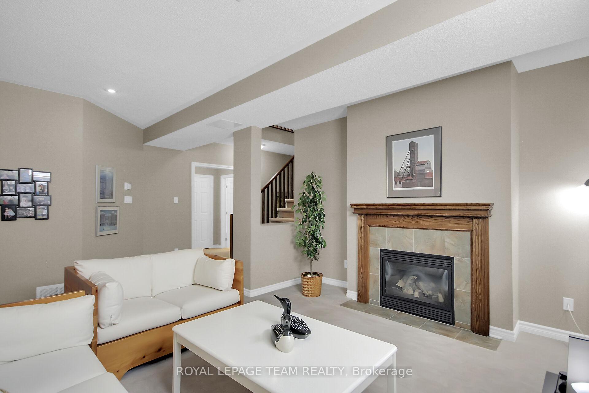 Photo 36 of 108 Granite Court, Ottawa, Kanata - Emerald Meadows/Trailwest — HOMEH