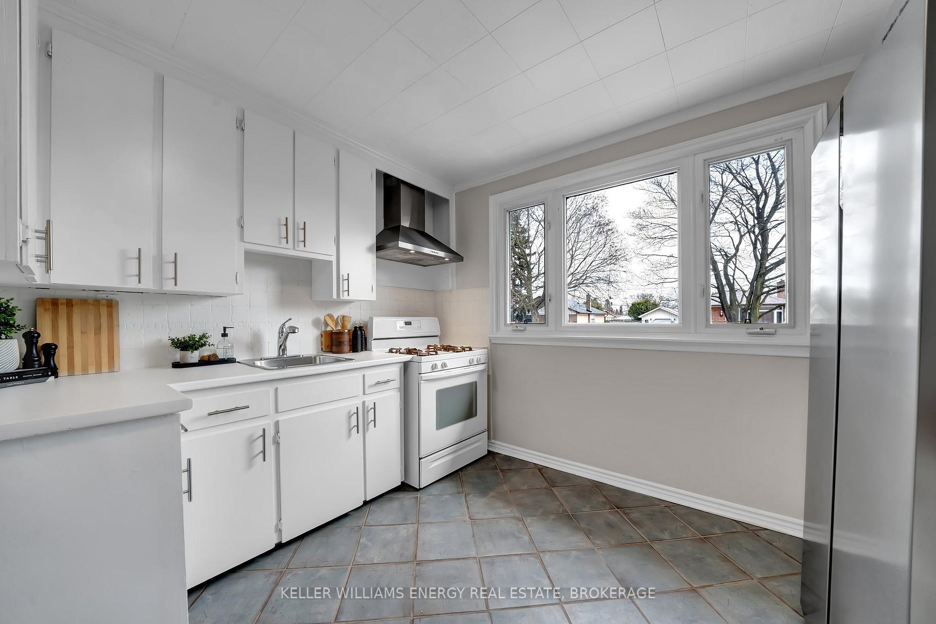 Photo 10 of 110 Emperor Street, Ajax, South East — HOMEH